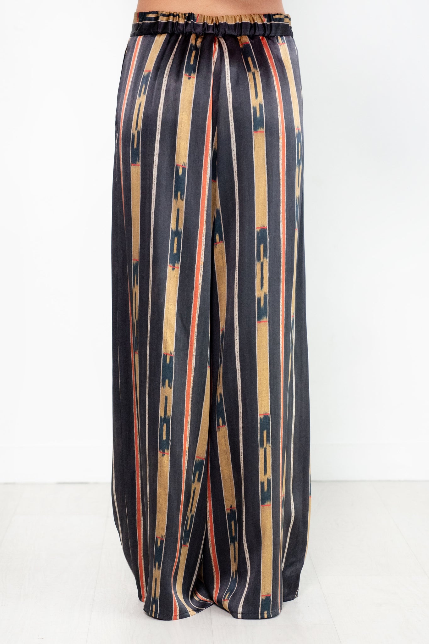 Dušan - Full Pants, Riga
