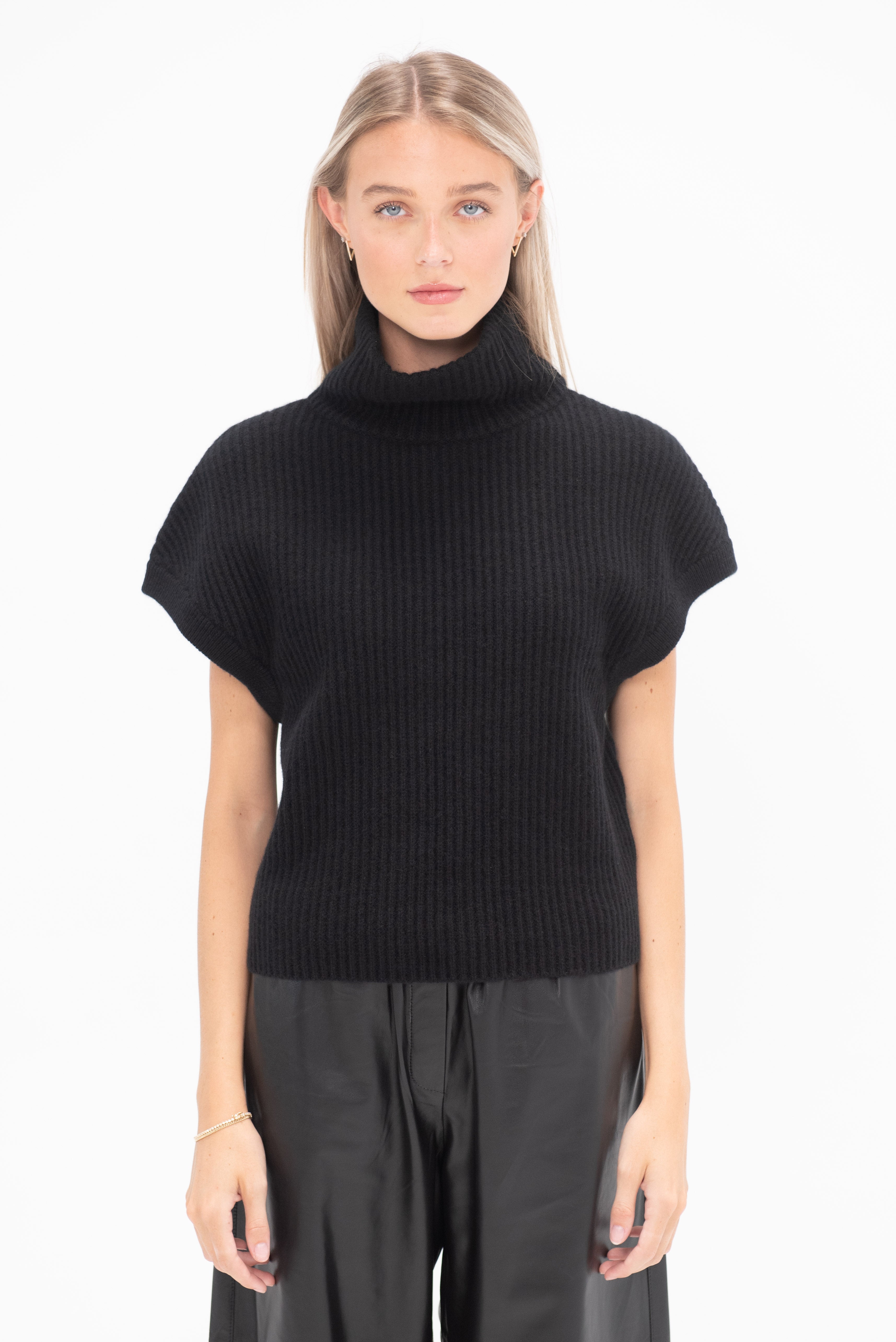 Black turtleneck sleeveless sweater sales
