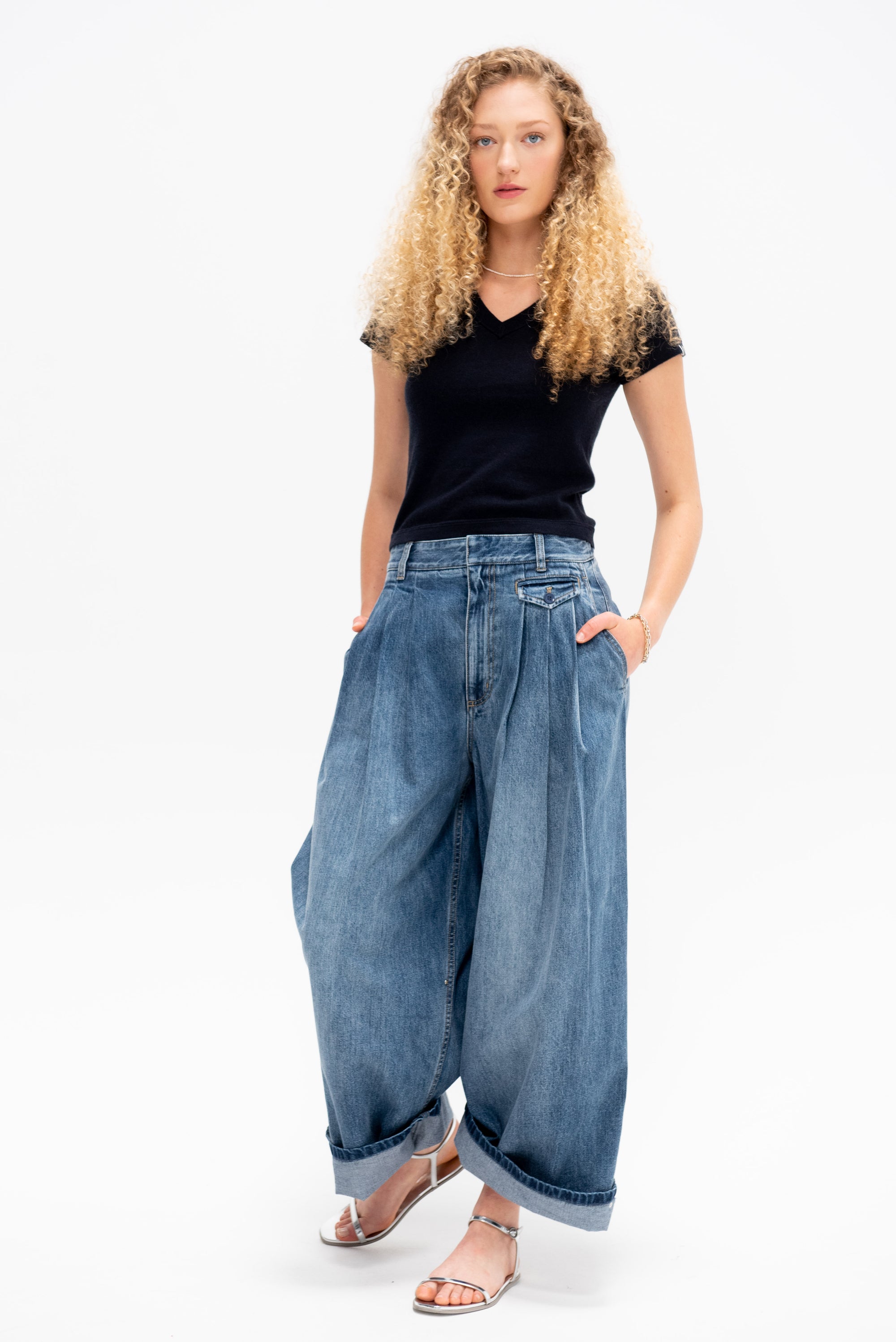 N°404 Vicky, Navy