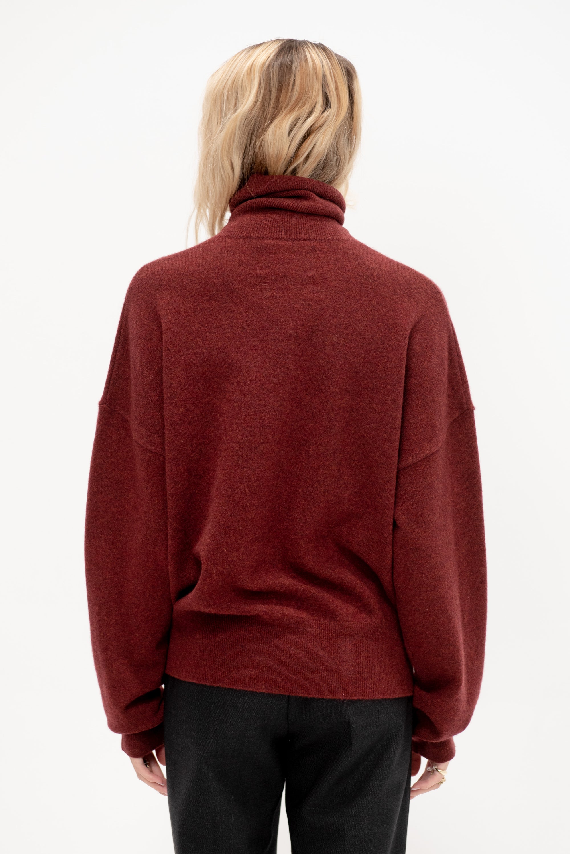 N°204 Jill, Maroon