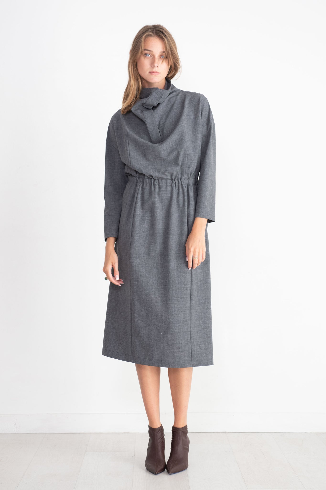 HACHE - Sunny Winter Dress, Light Grey