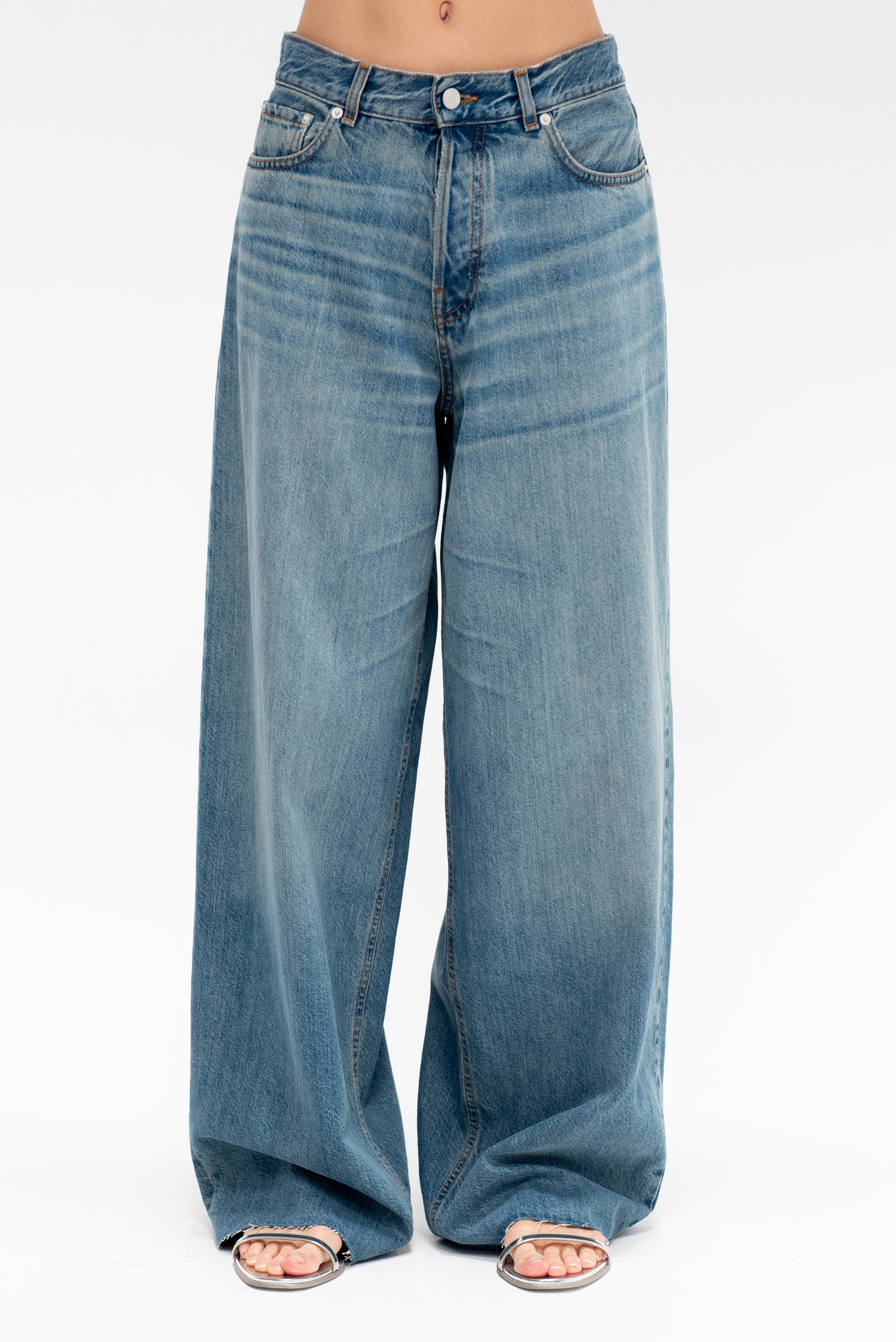 デニム・ジーパン HAIKURE BETHANY VELVET JEANS BETHANY DENIM // IONIC BLUE – Haikure