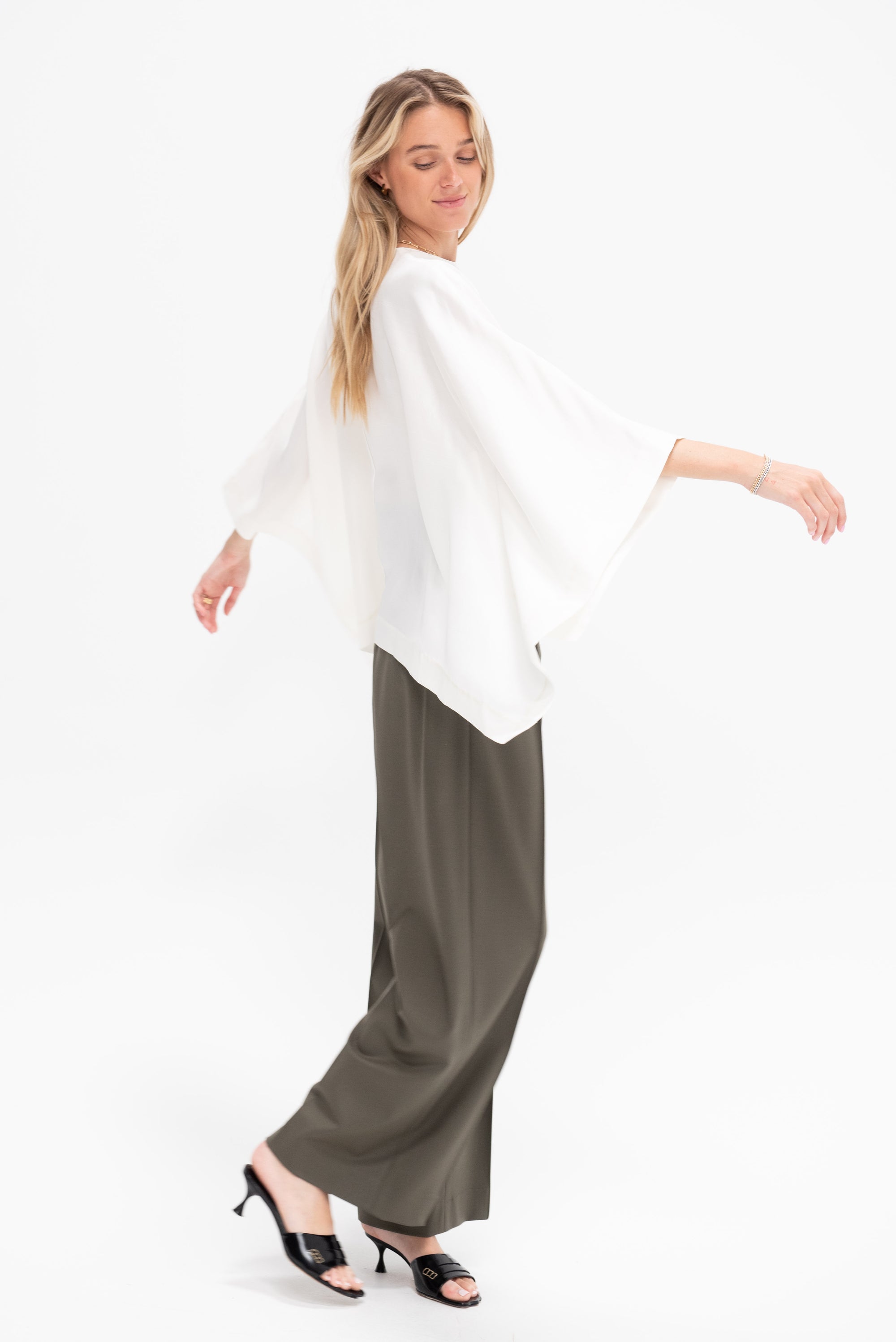 Keri Top, Ivory
