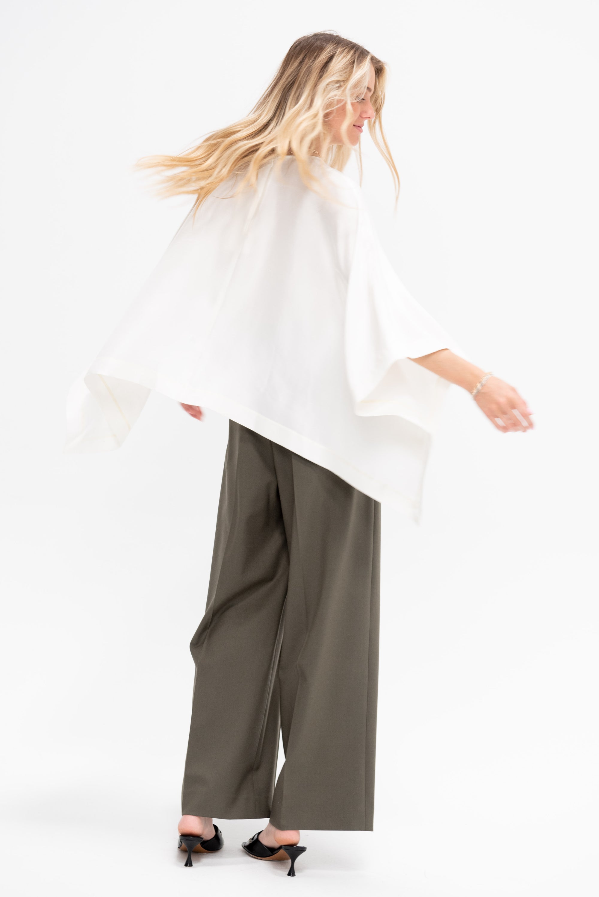 Keri Top, Ivory