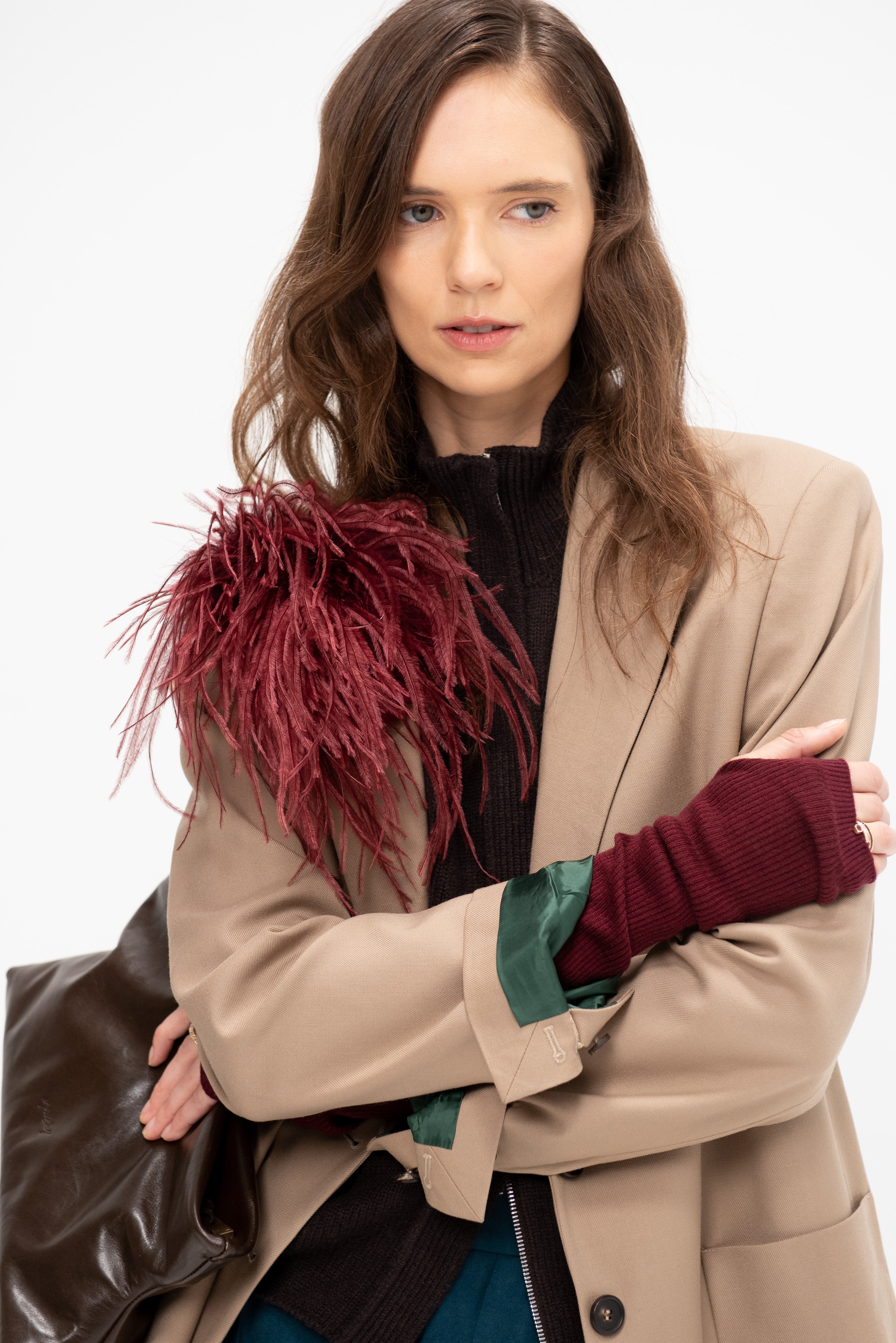 Indress Meryl - Ostrich Feather Brooch – Kick Pleat
