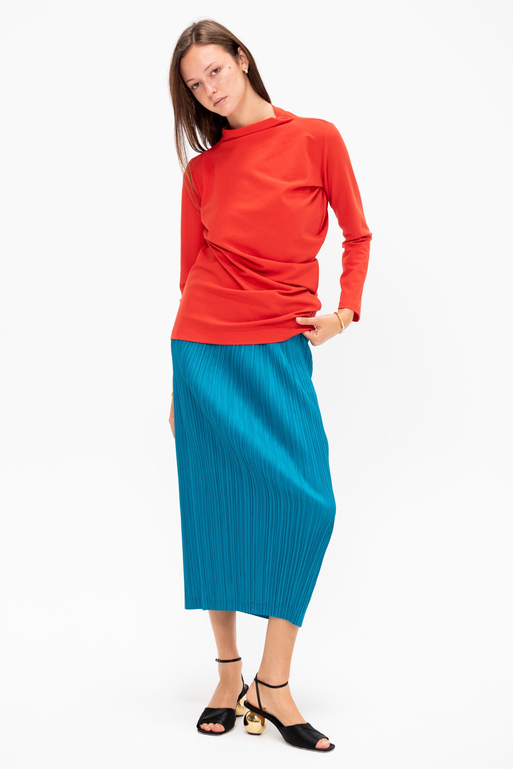 Three-Sleeved Jersey, Red