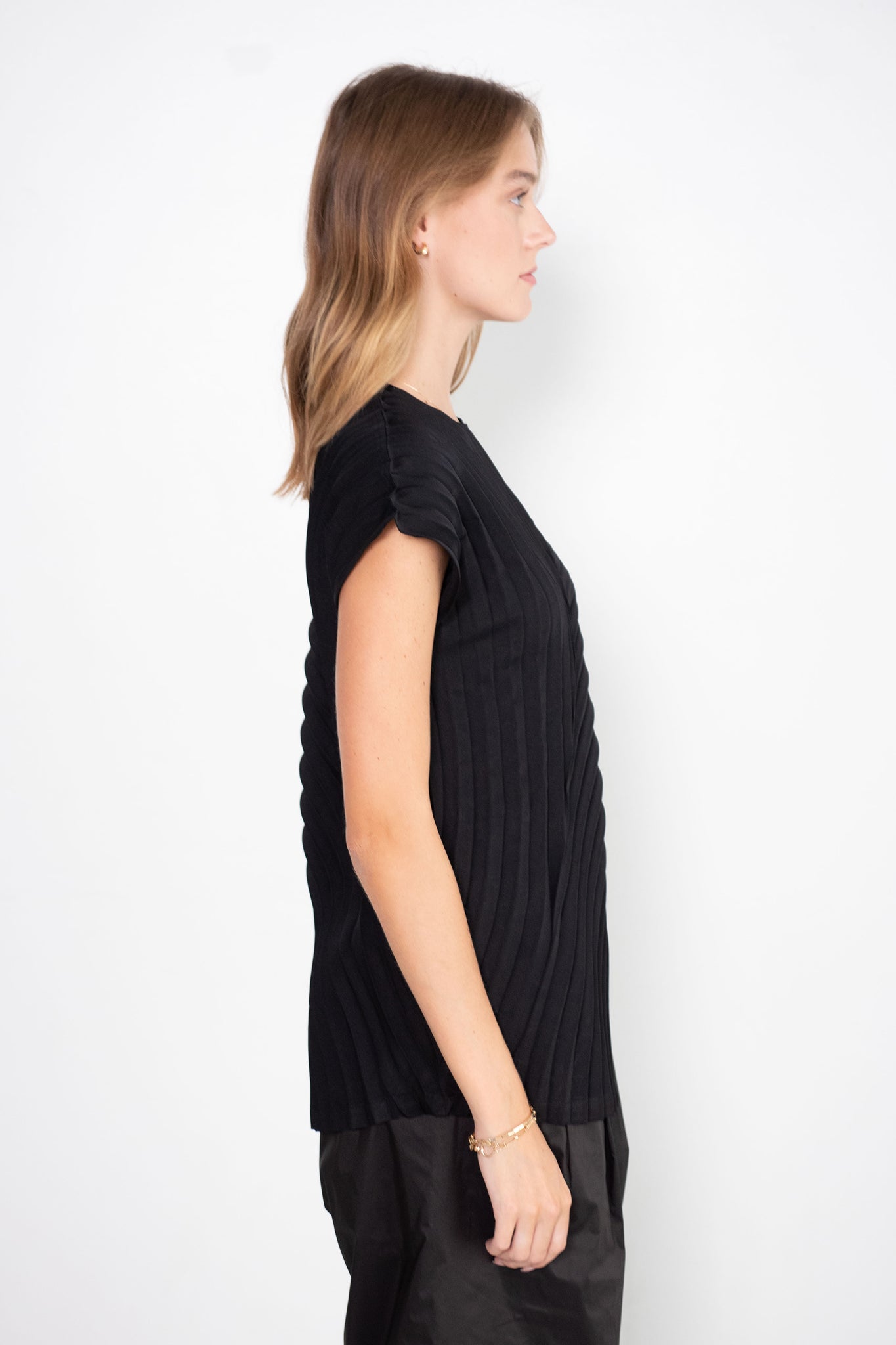 Issey Miyake - Curved Pleats, Black