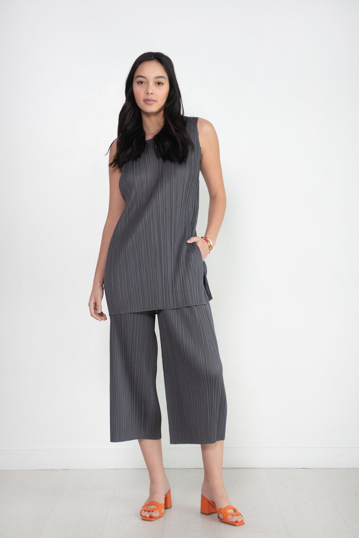 Monthly Colors: May Tunic, Dark Gray