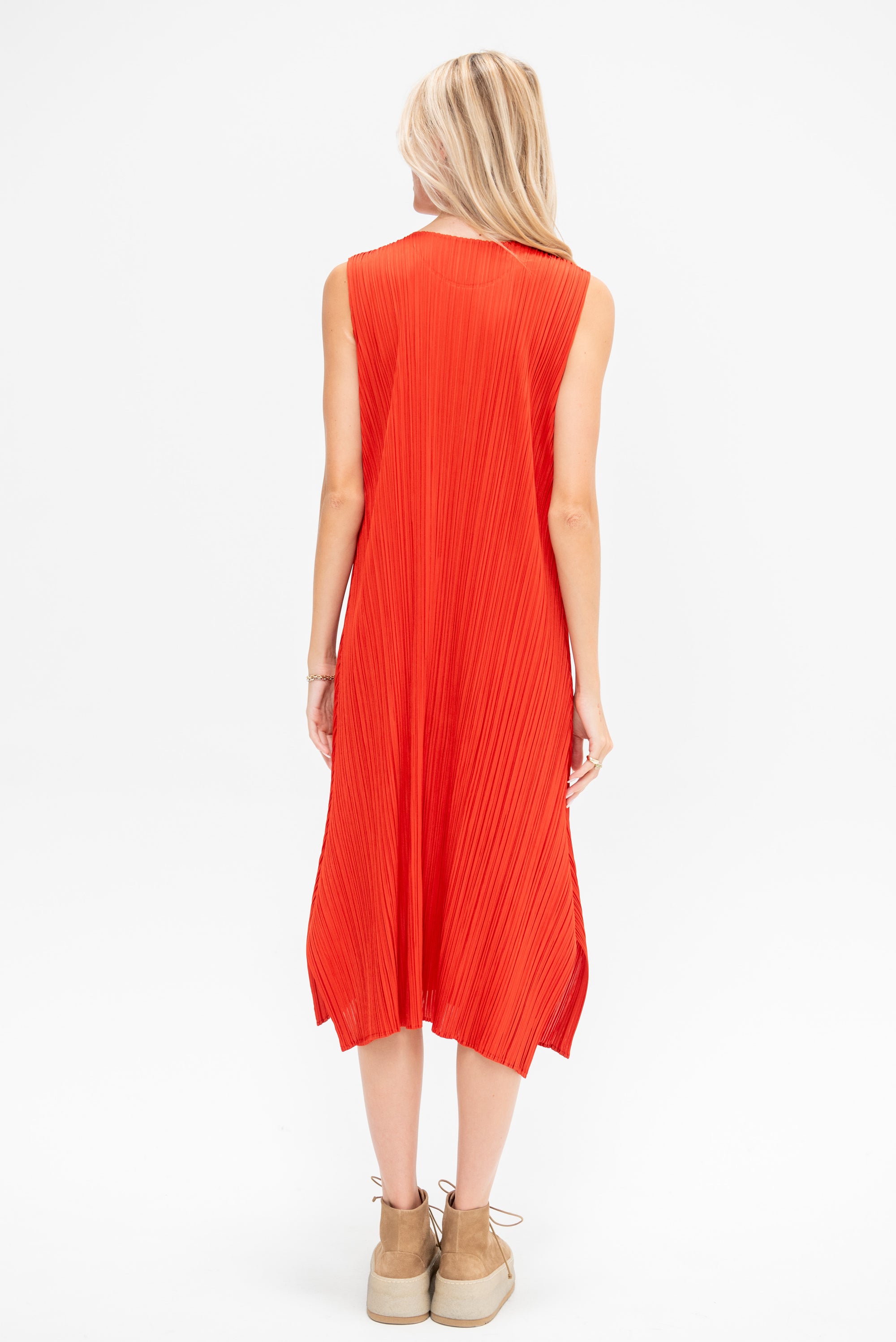 Monthly Colors : July, Bright Red