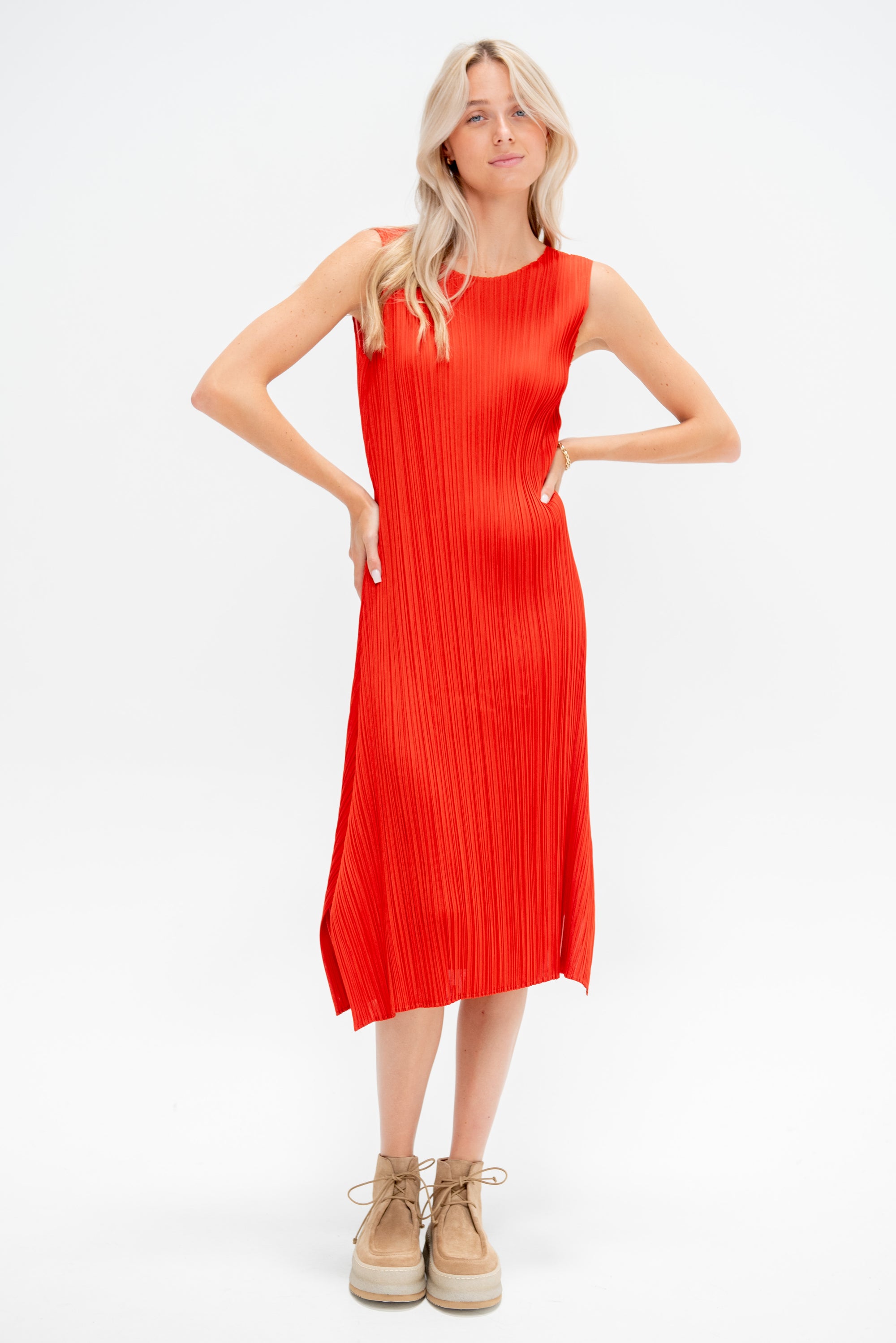 Monthly Colors : July, Bright Red