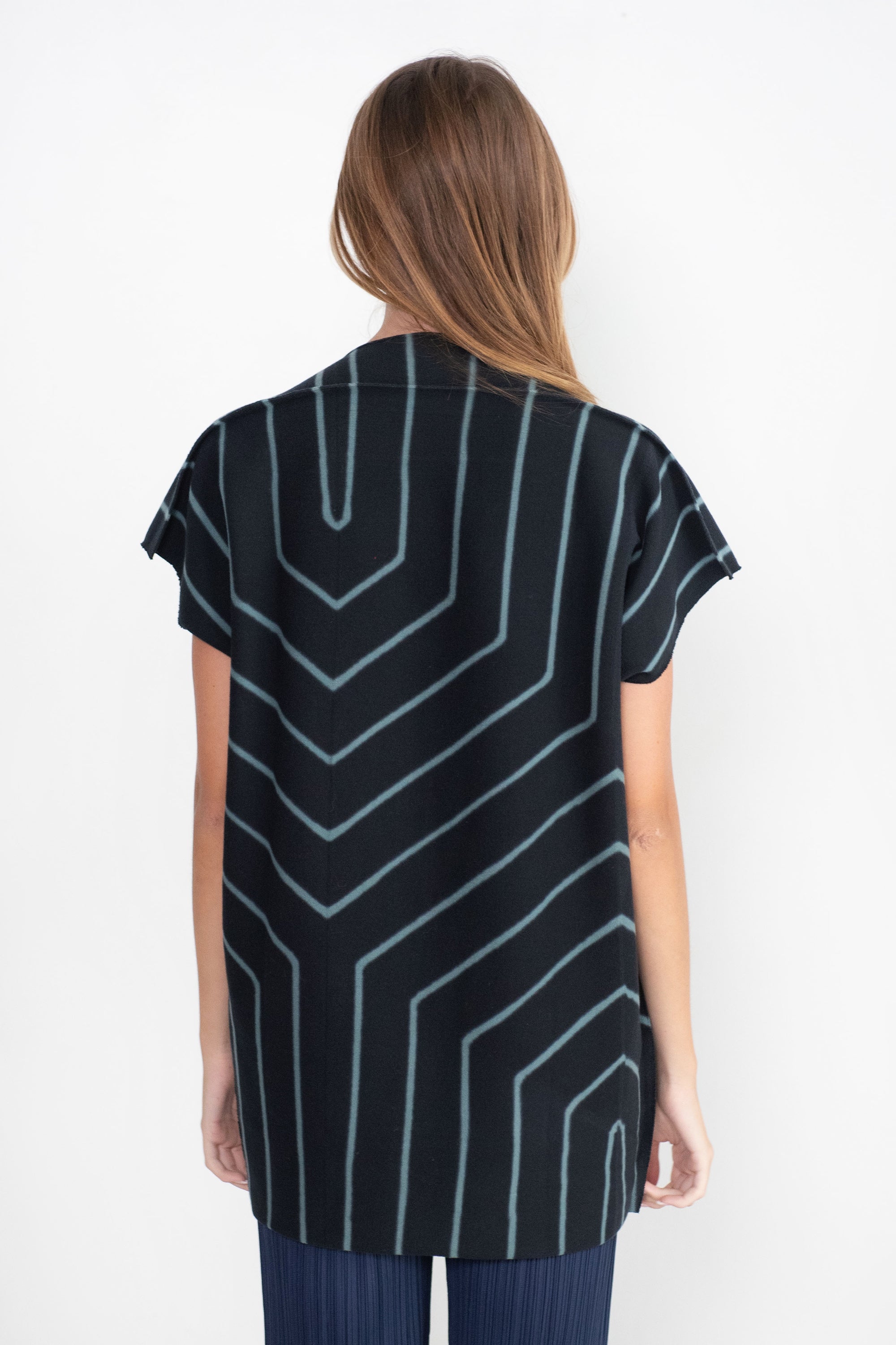 Issey Miyake Stripe AP Top, Black – Kick Pleat