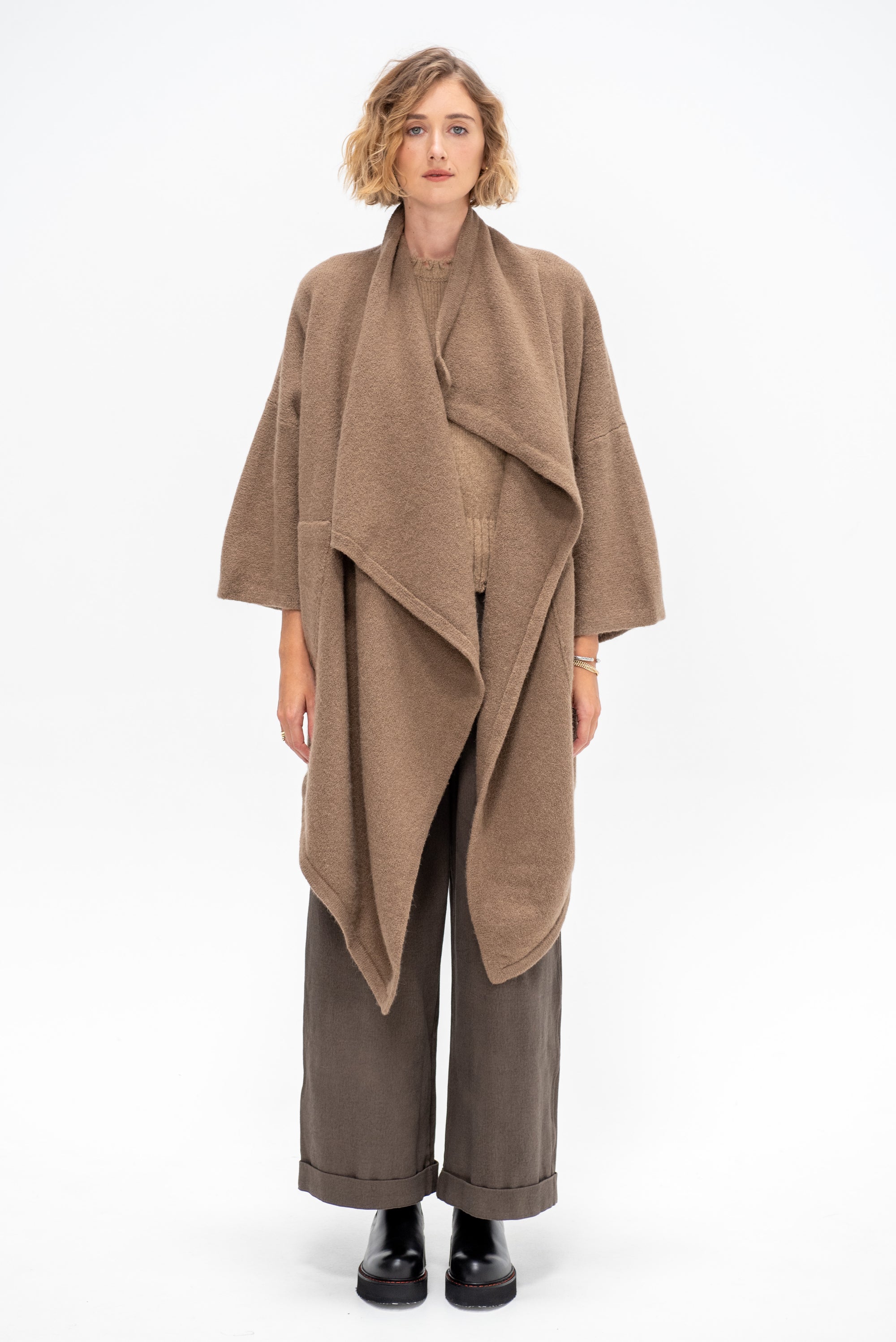 Drape Mantle, Tobacco