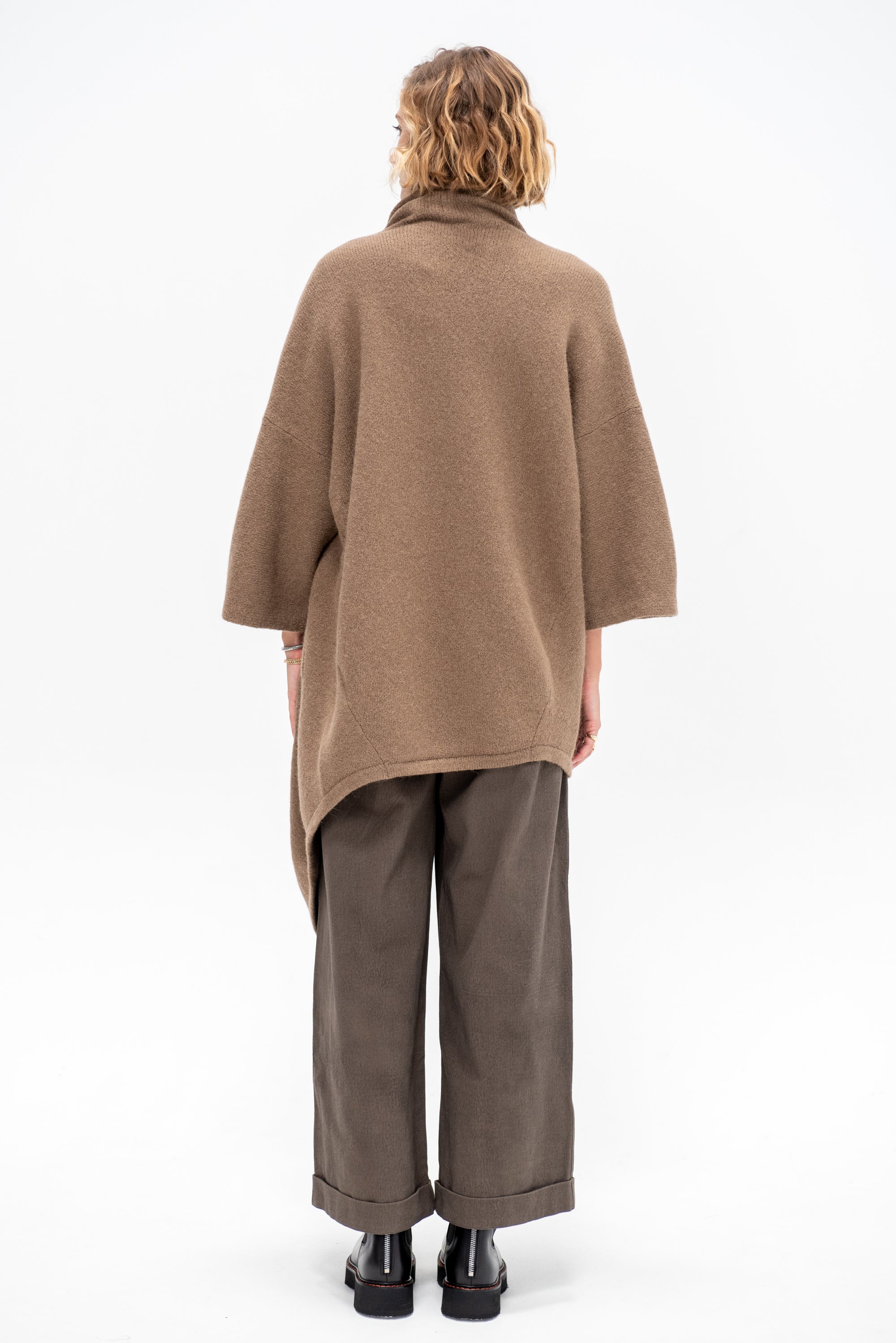 Drape Mantle, Tobacco