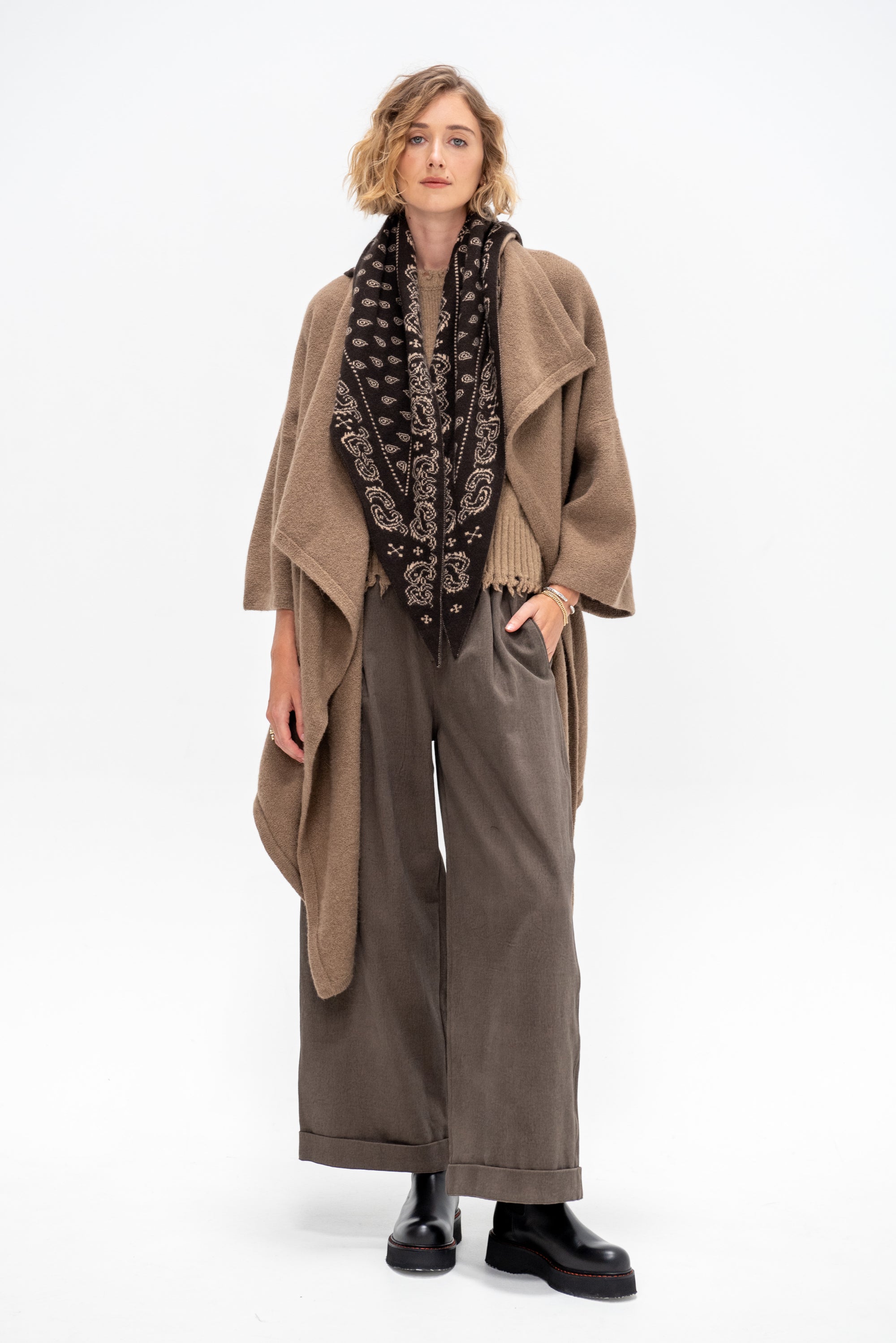 Drape Mantle, Tobacco