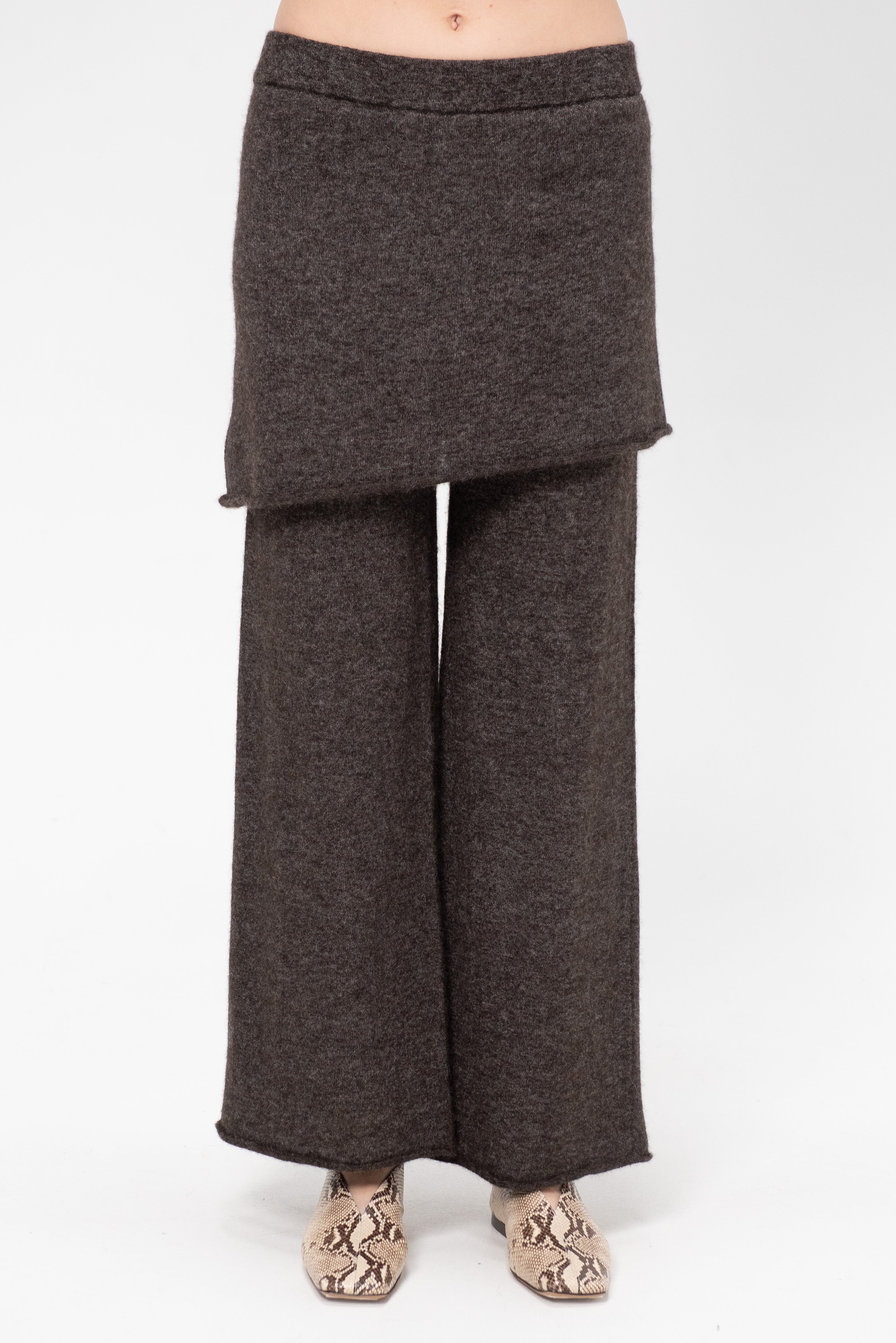 Lauren Manoogian Askew Layer Pants, Blackened – Kick Pleat
