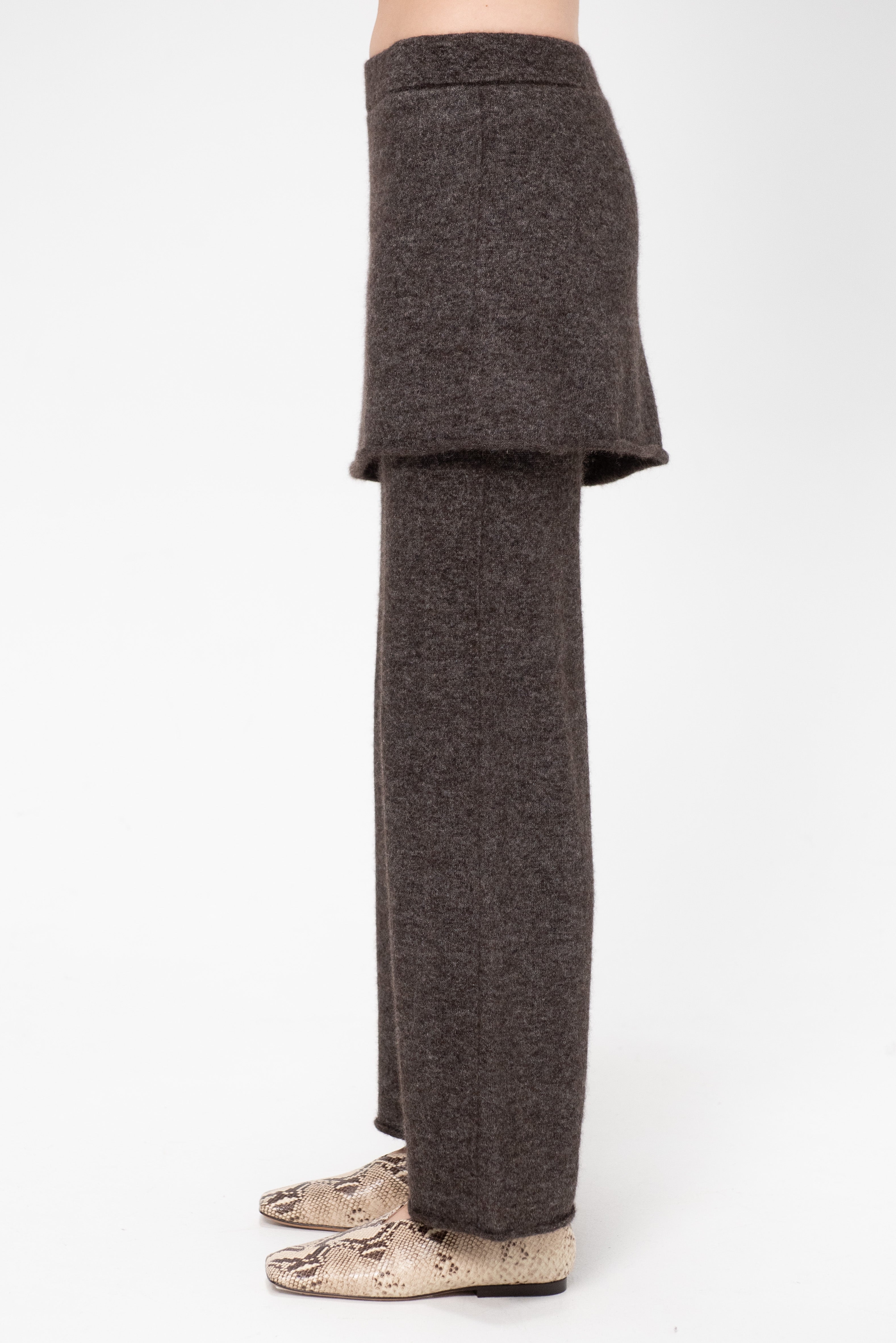 Lauren Manoogian Askew Layer Pants, Blackened – Kick Pleat