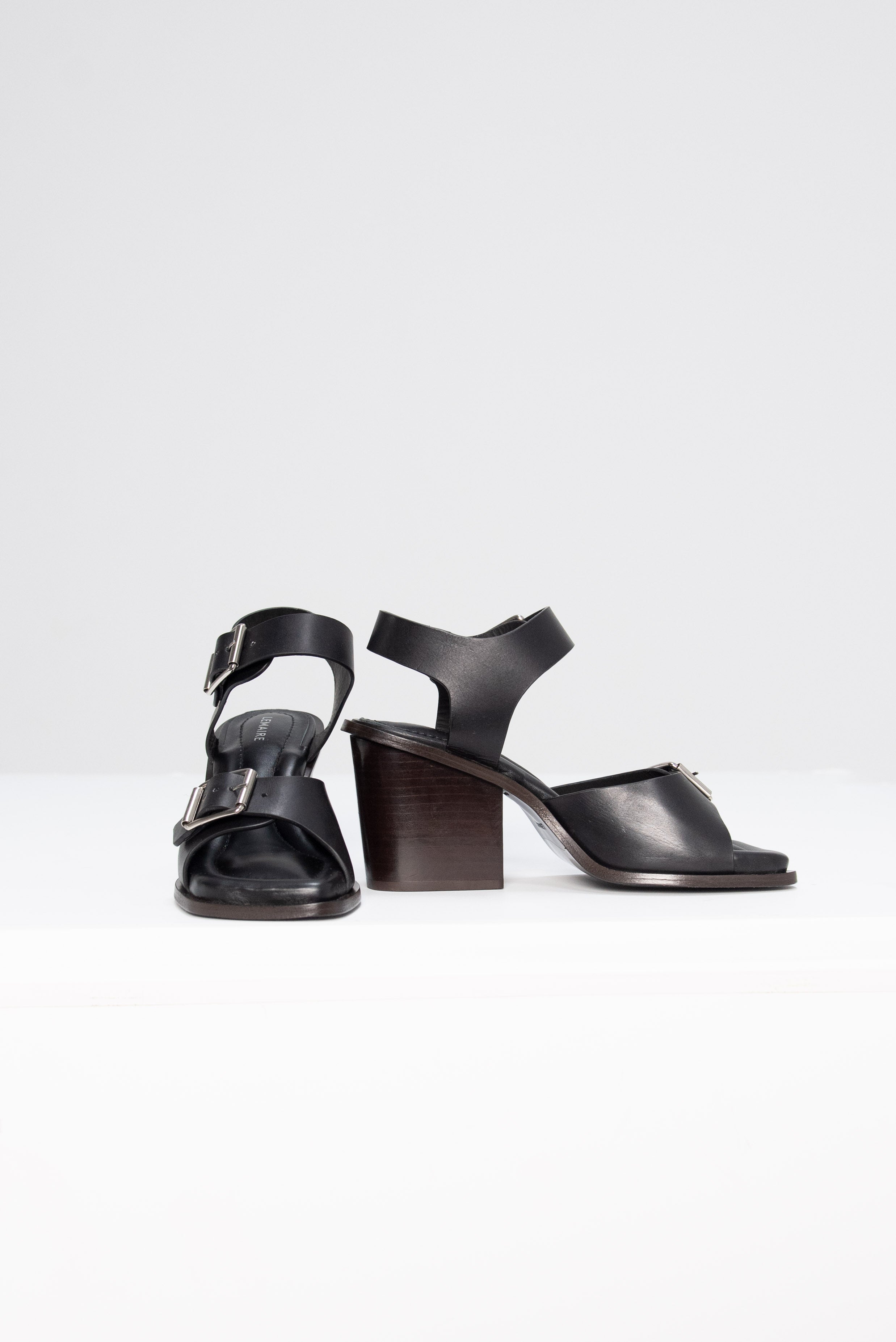 Squared Heeled Sandals, Black – Kick Pleat