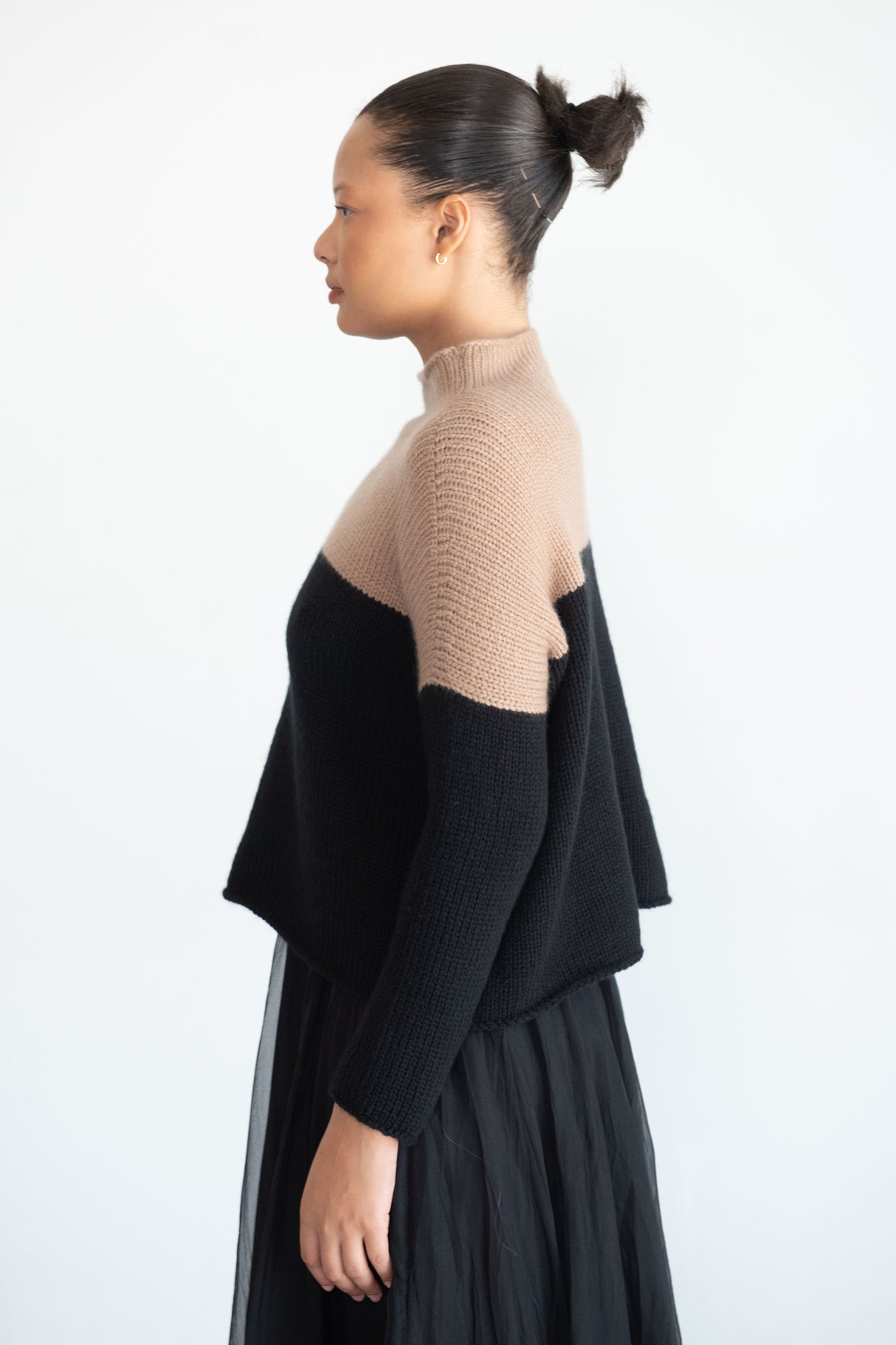 Louiza Babouryan - Two-Tone Sweater, Black & Tan