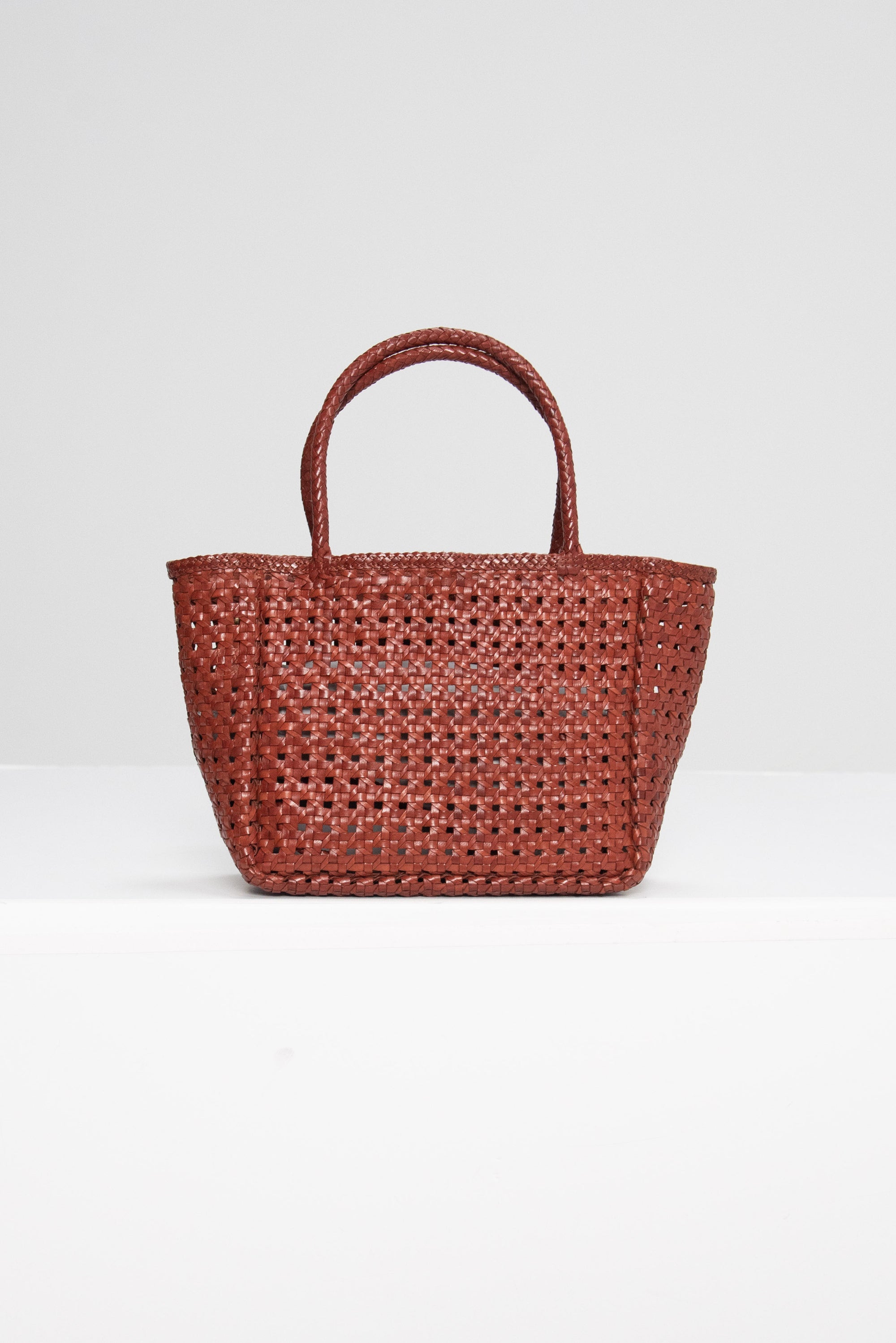 Annette Petit Cuir, Picante