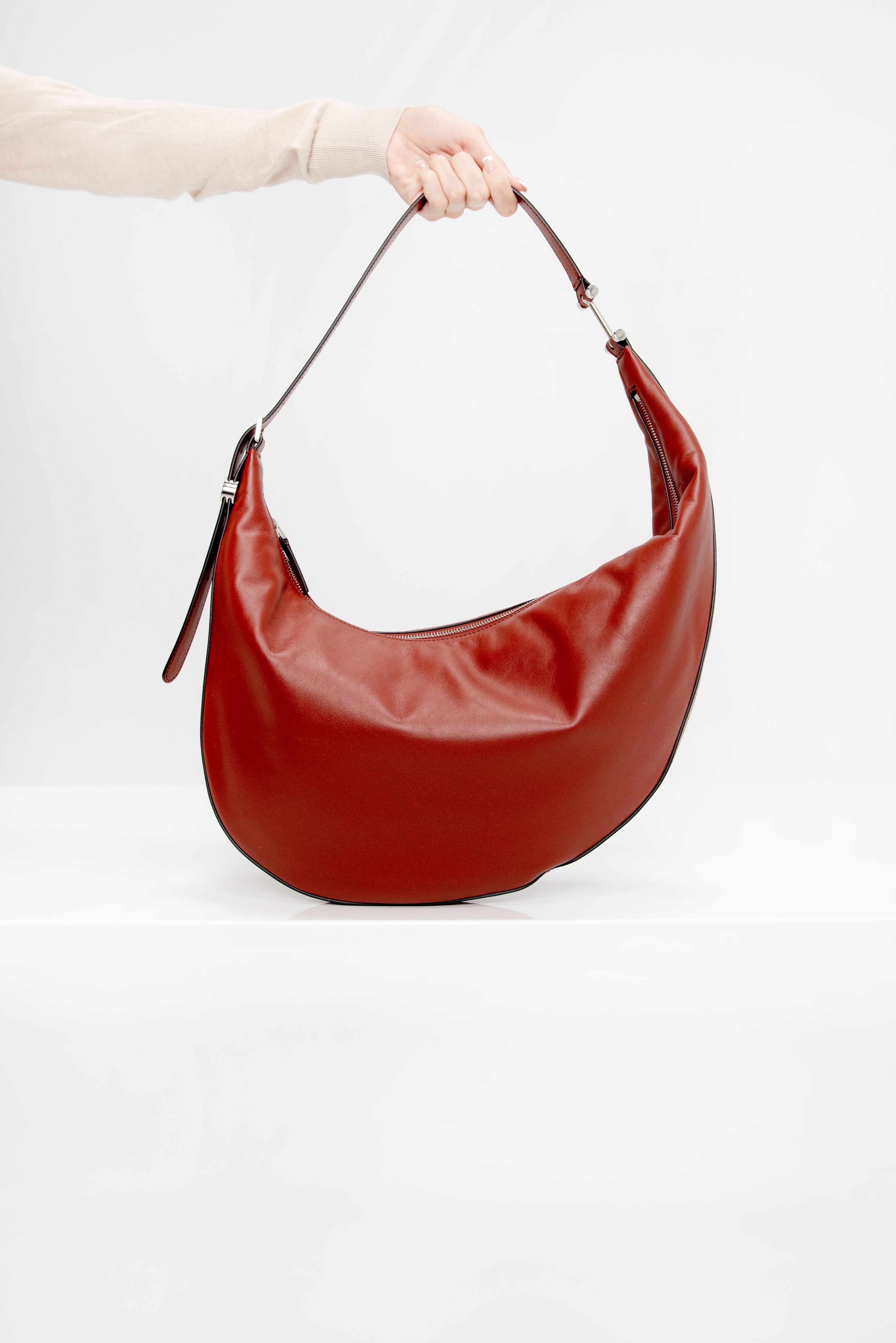 【関税＆送料込み】Marni Small Hobo Bag Marni Dot Small Hobo Bag, Wild Cherry – Kick Pleat