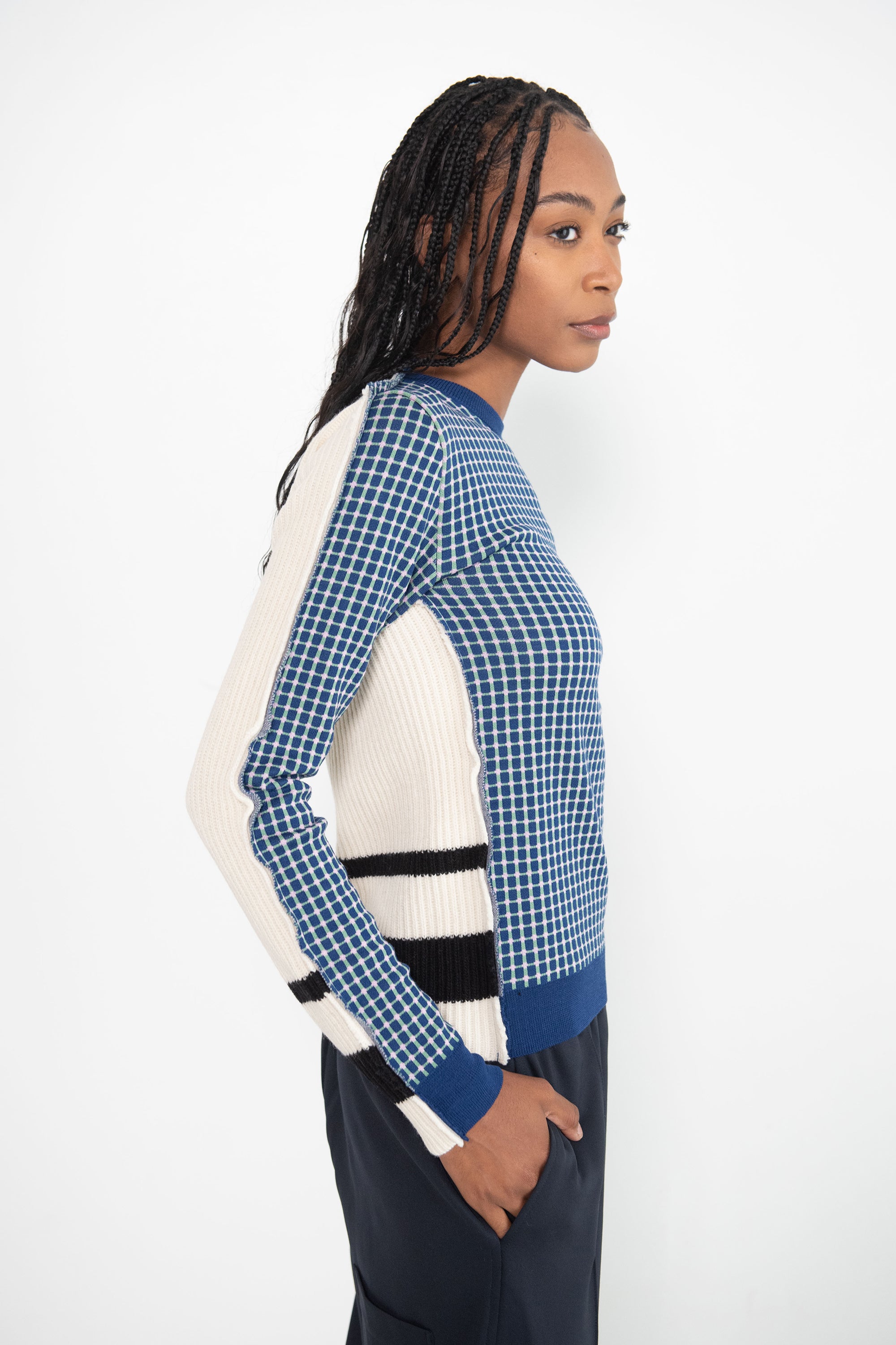 Round sweater hotsell