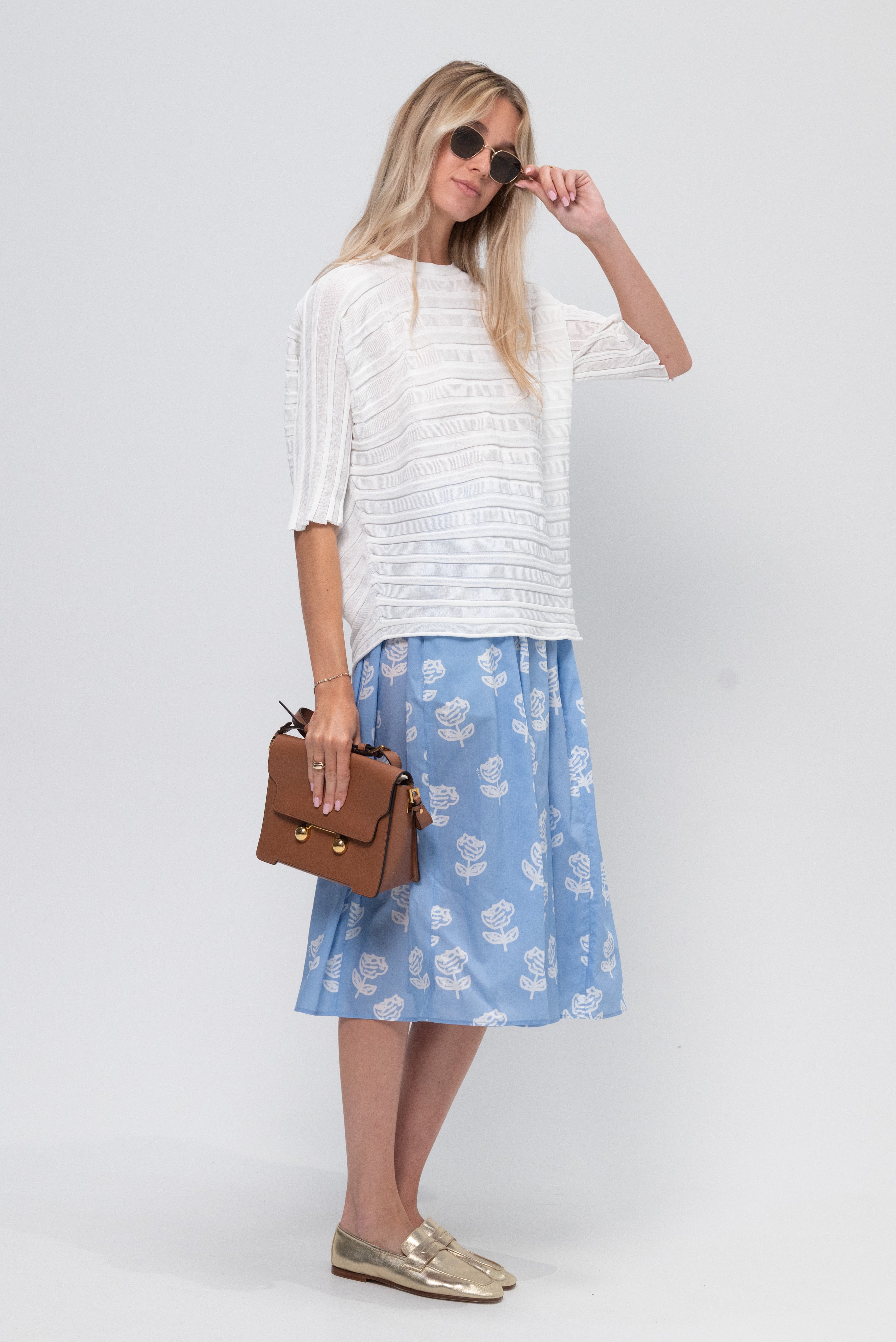 スカート MARNI Patch skirt Light Blue GOJD0457Q2USCX34 Marni Sprayed Roses Print Skirt, Iris Blue – Kick Pleat