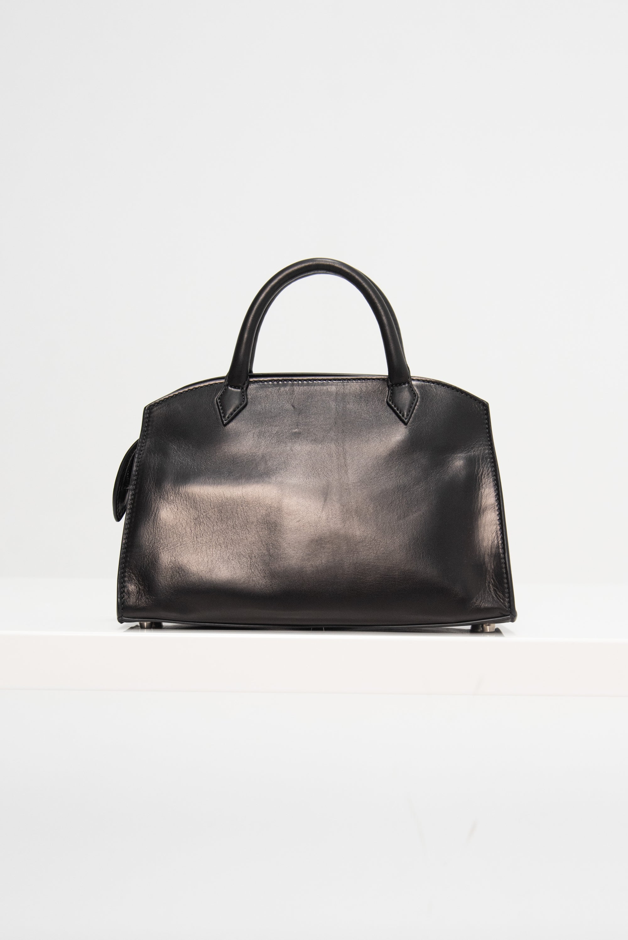 Pendulum 30, Black