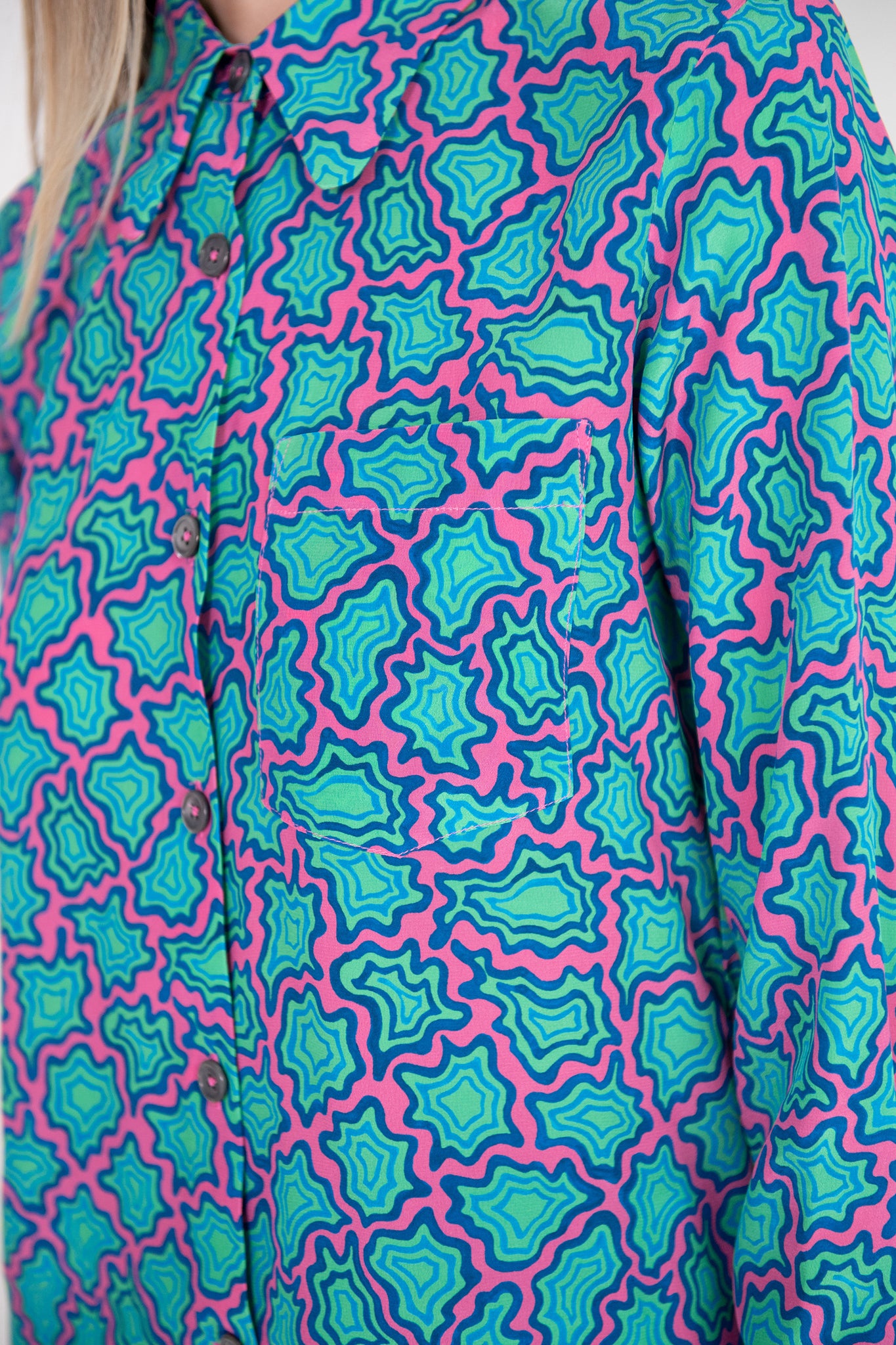 ODEEH - Memphis Achats Crepe De Chine Blouse, Caribbean Blue