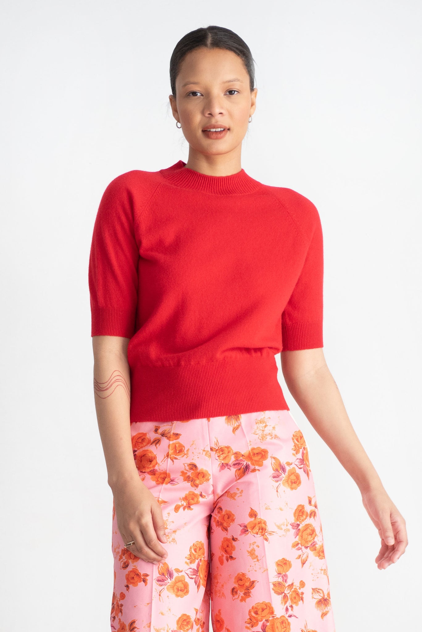 ODEEH - Light Cashmere Knit Pullover, True Red