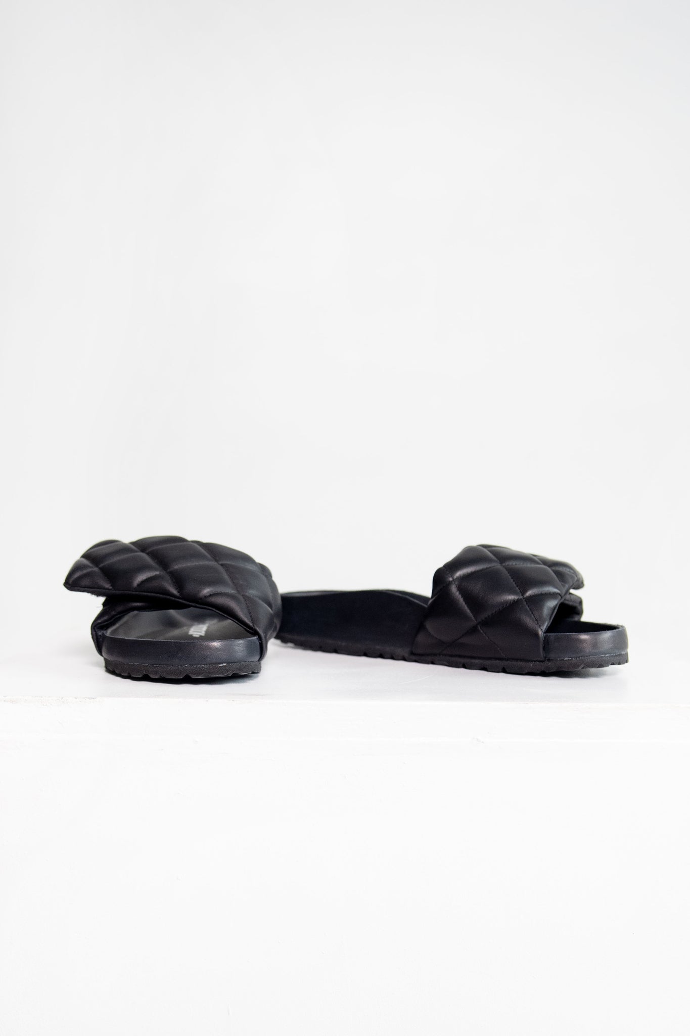 BIRKENSTOCK 1774 - Sylt Padded Leather, Black