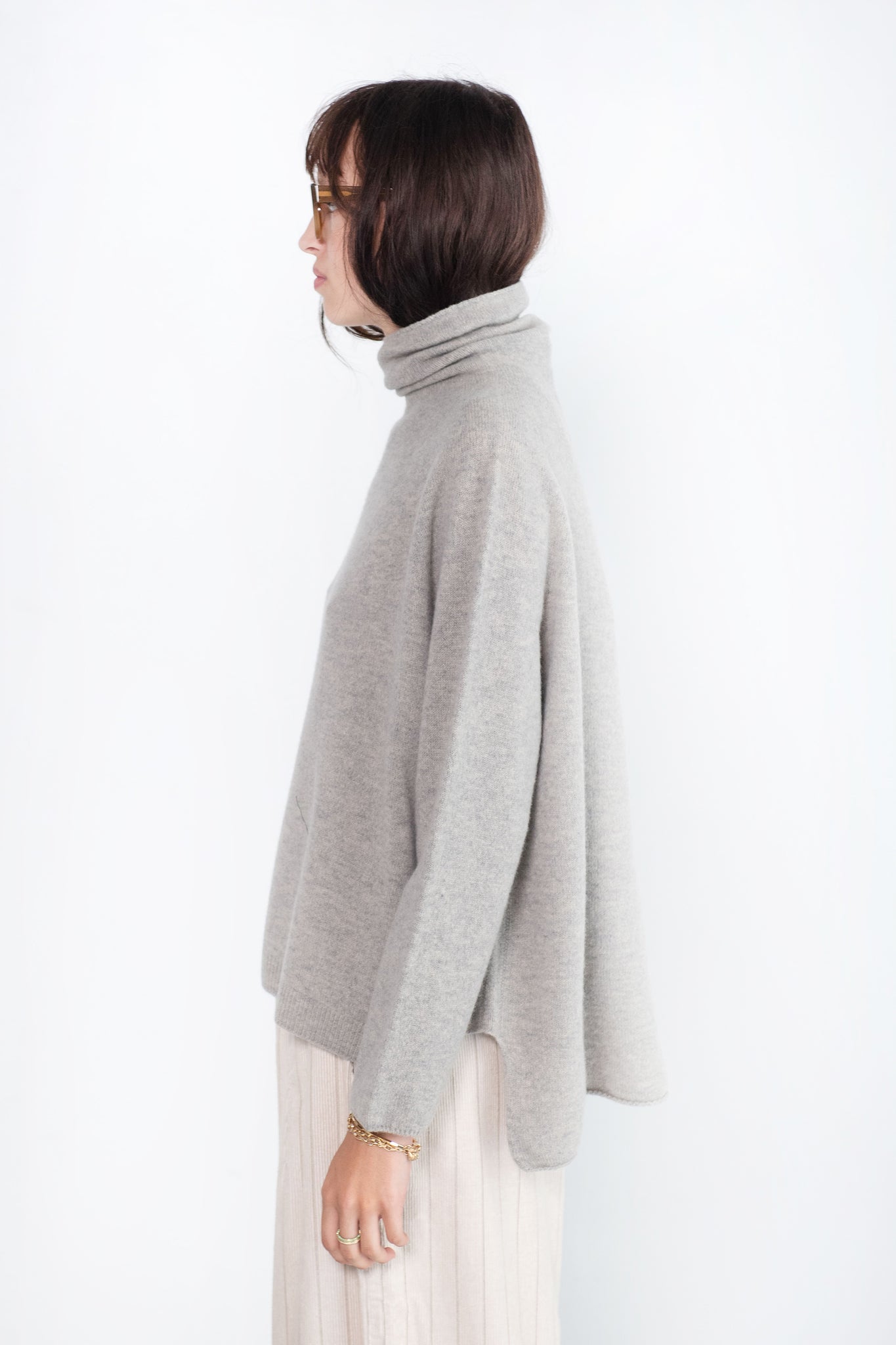 pas de calais - Fine Wool Loose High Neck Pullover, Grey