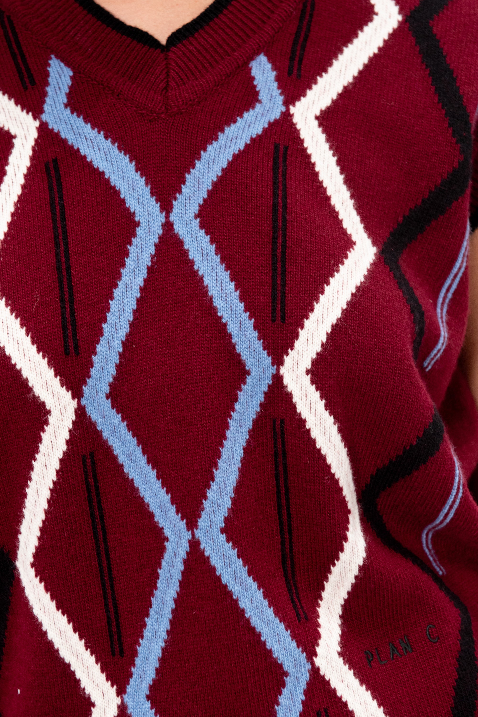 Cashmere V-Neck Vest, Burgundy
