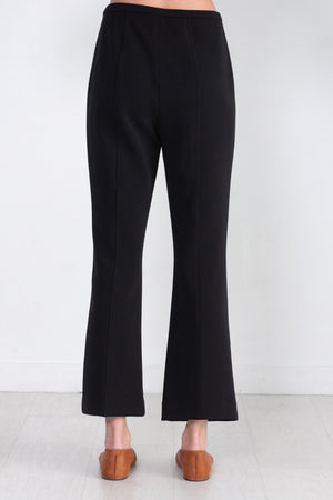 Marta Pant, Black