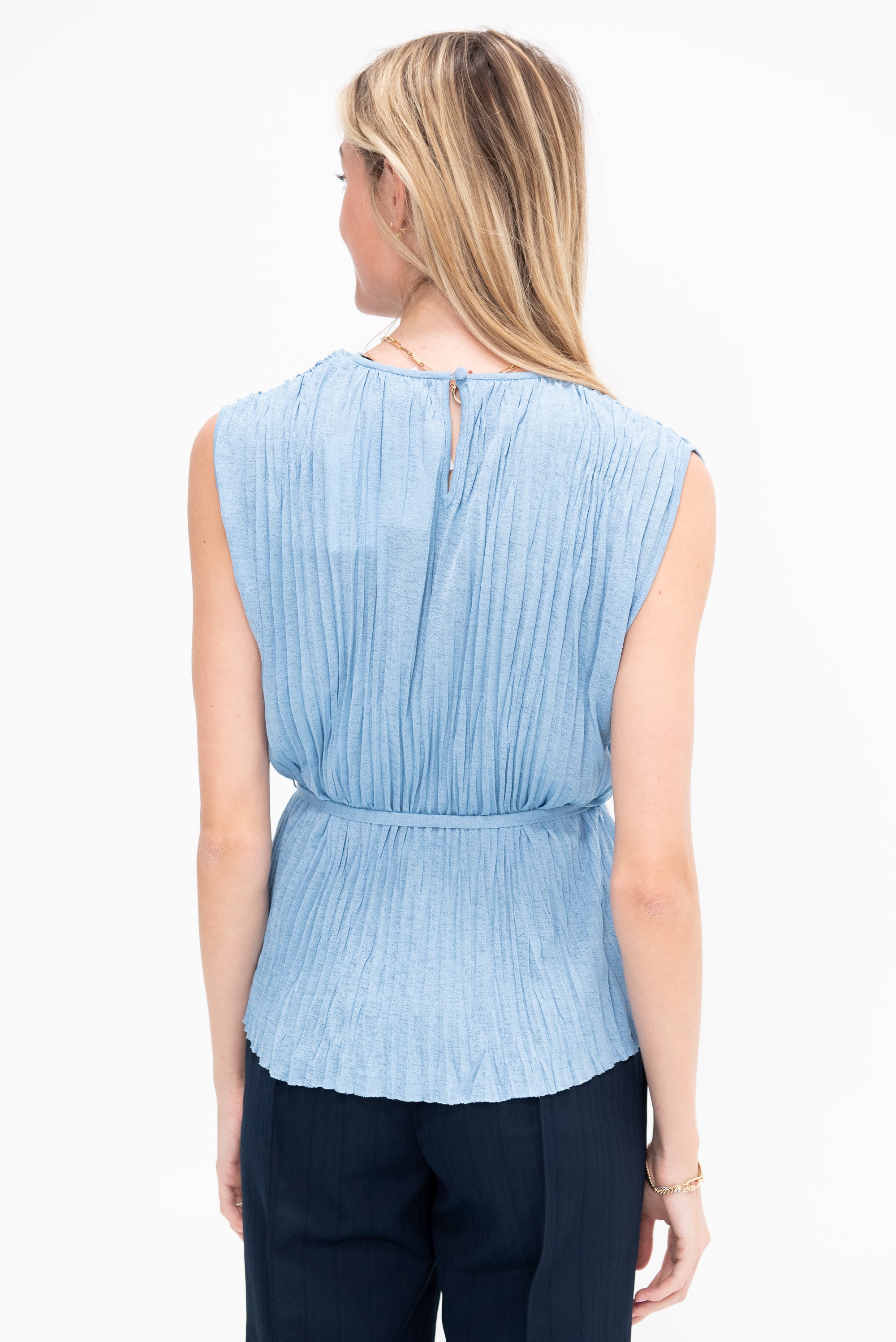 Lyra Top, Pool