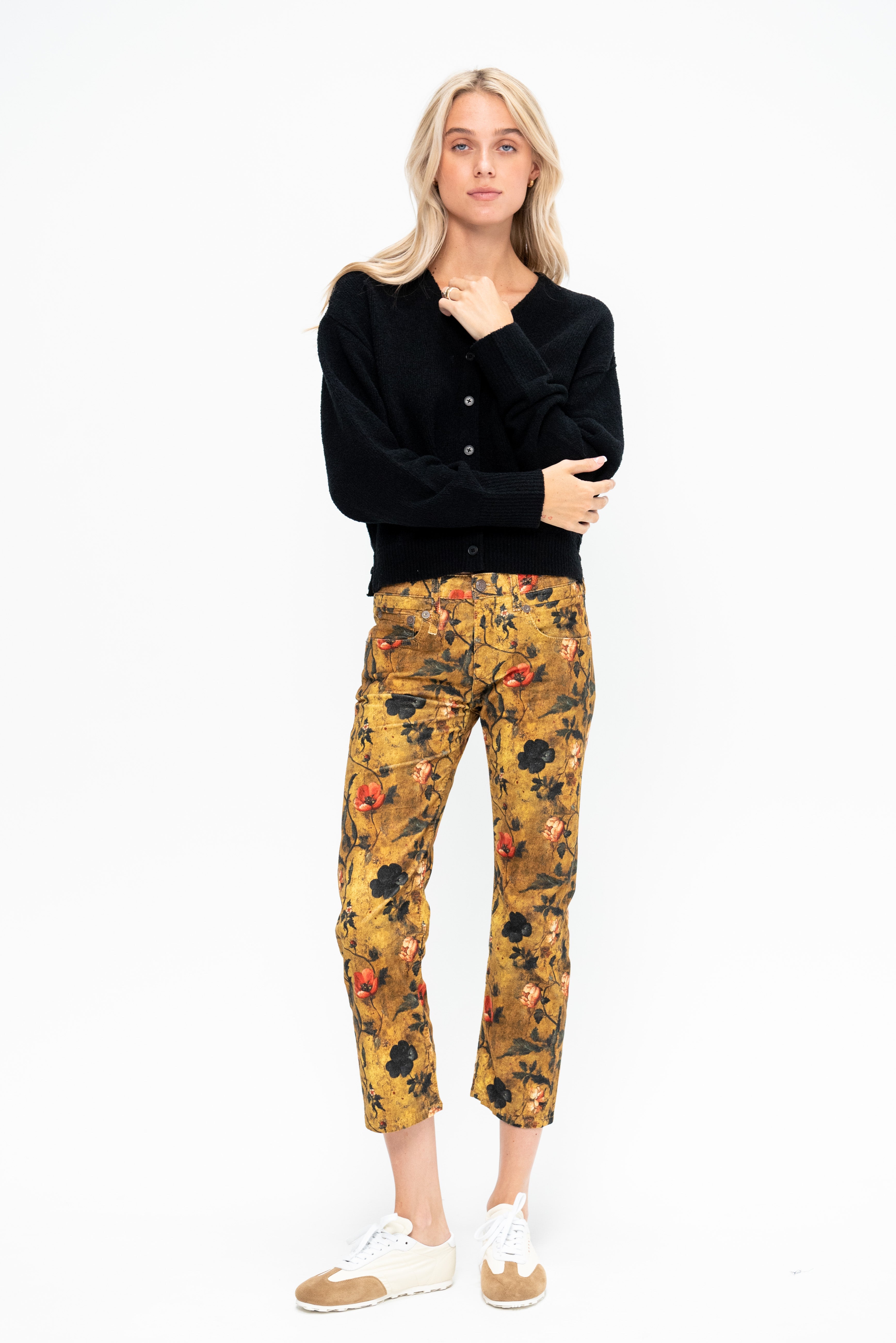 タグ付き FLOWER PRINT VELOUR PANTS 直近モデル Ameri（アメリ）の「FLOWER PRINT VELOUR PANTS（その他パンツ