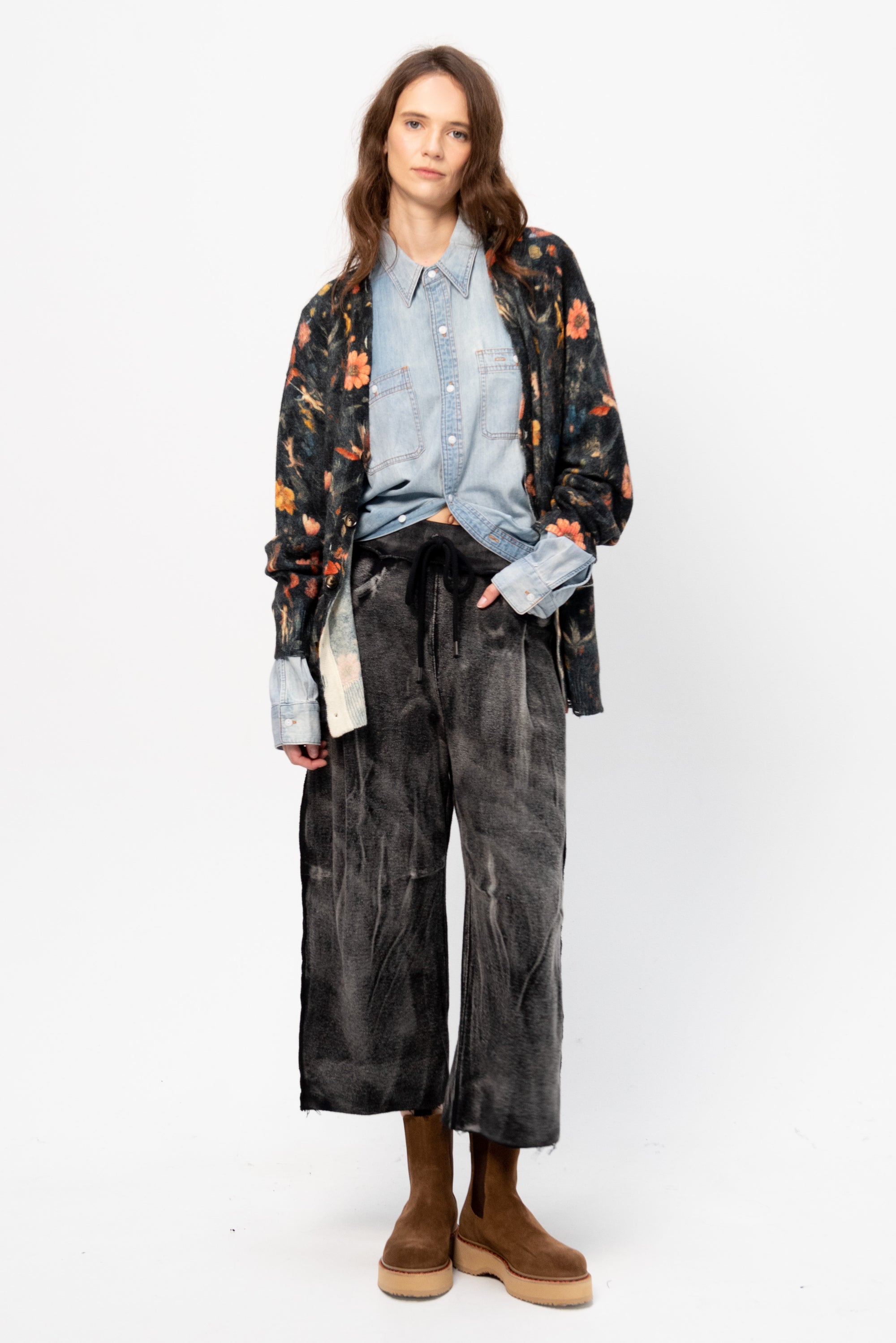 Cropped Pleated Sweatpant, Washed Black