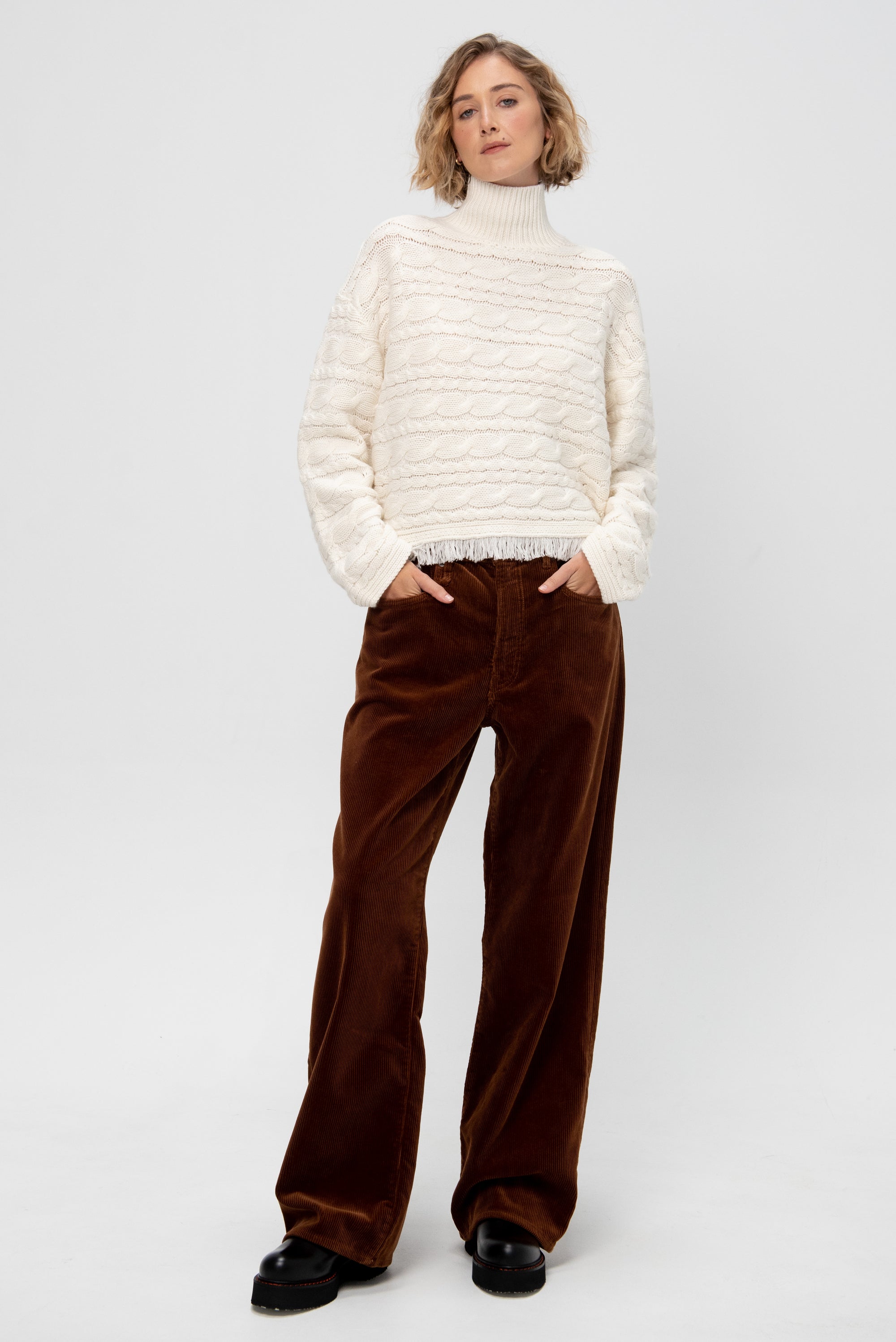 D&#39;arcy Loose Jean, Bronze Brown Cord