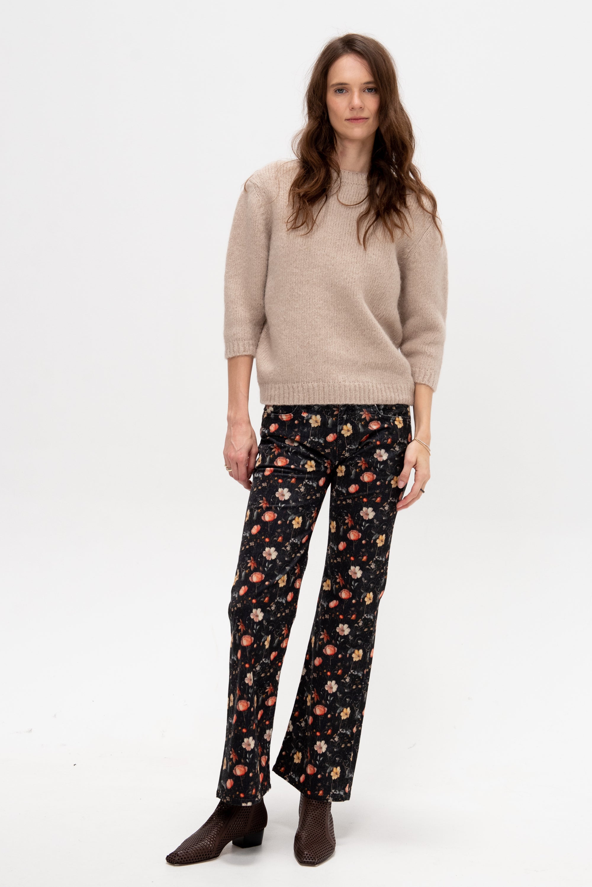 Joan Kick Flare Jean, Luna Petal Velveteen Black