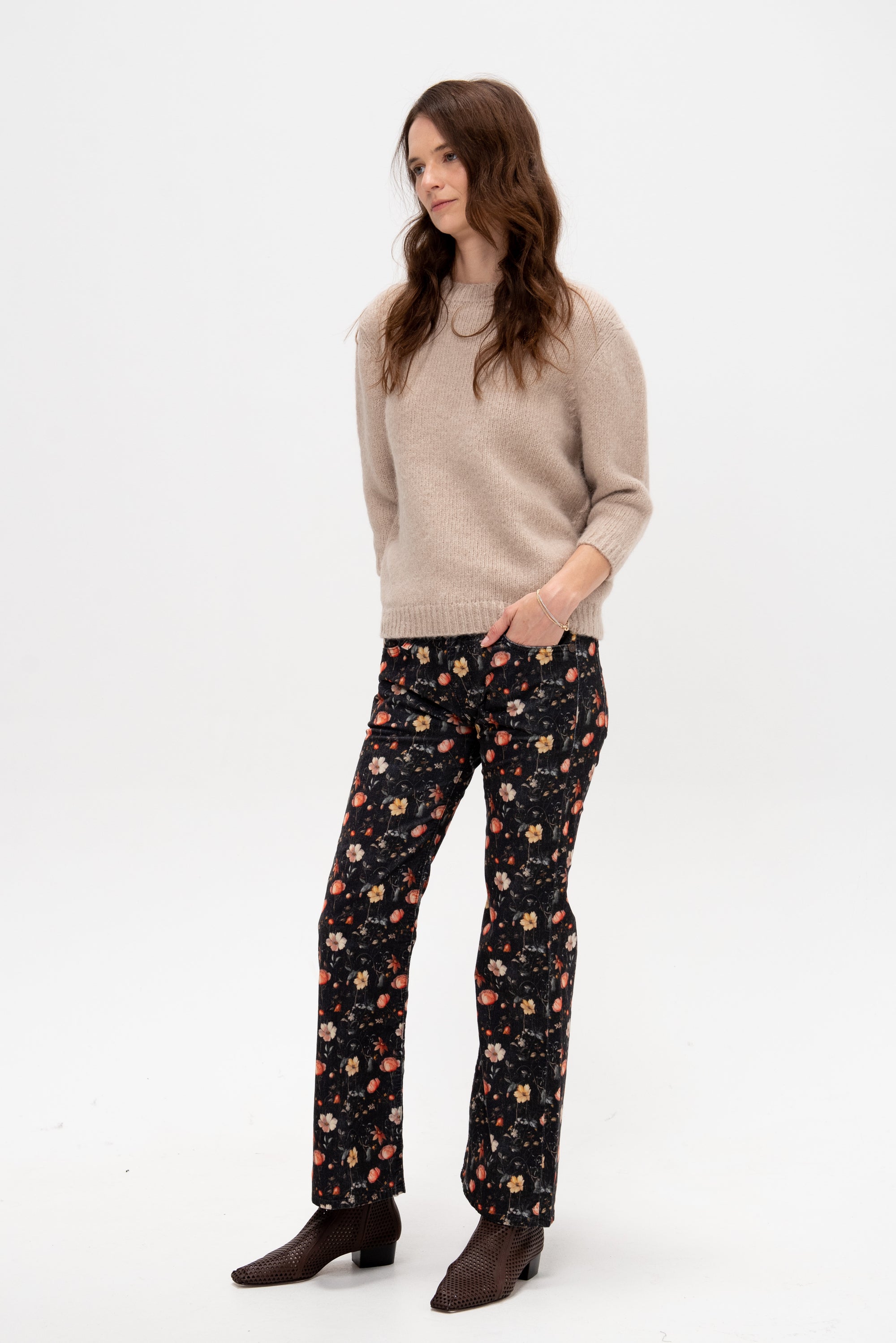 Joan Kick Flare Jean, Luna Petal Velveteen Black