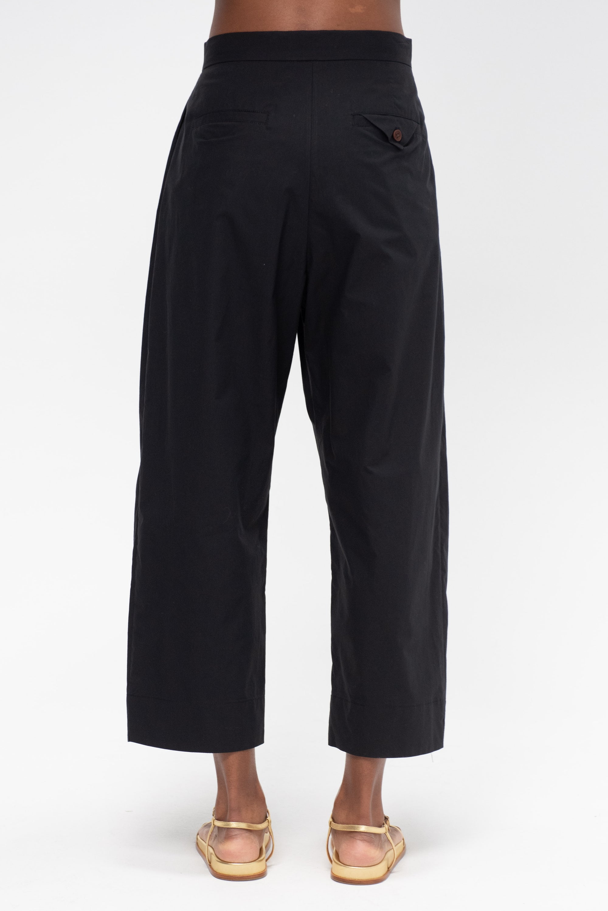 Babar Pant, Black