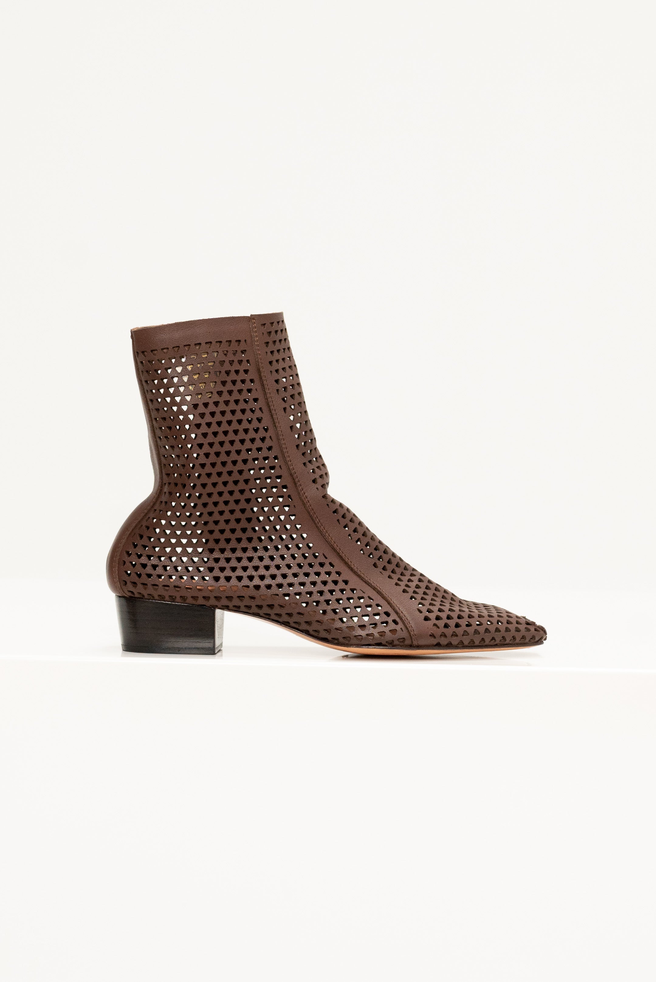 Rachel Comey Cove Boot, Chocolate – Kick Pleat