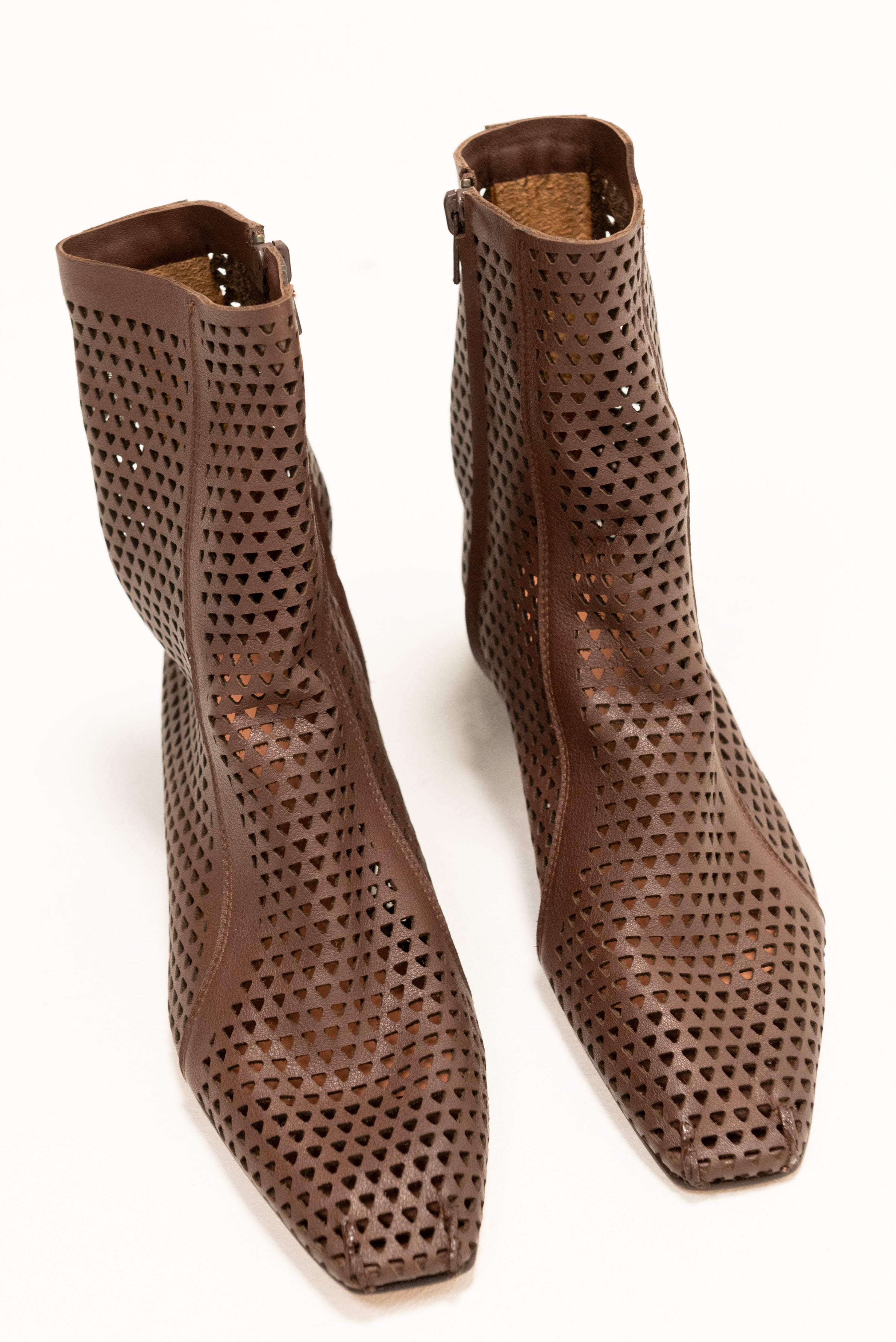 Rachel Comey Cove Boot, Chocolate – Kick Pleat