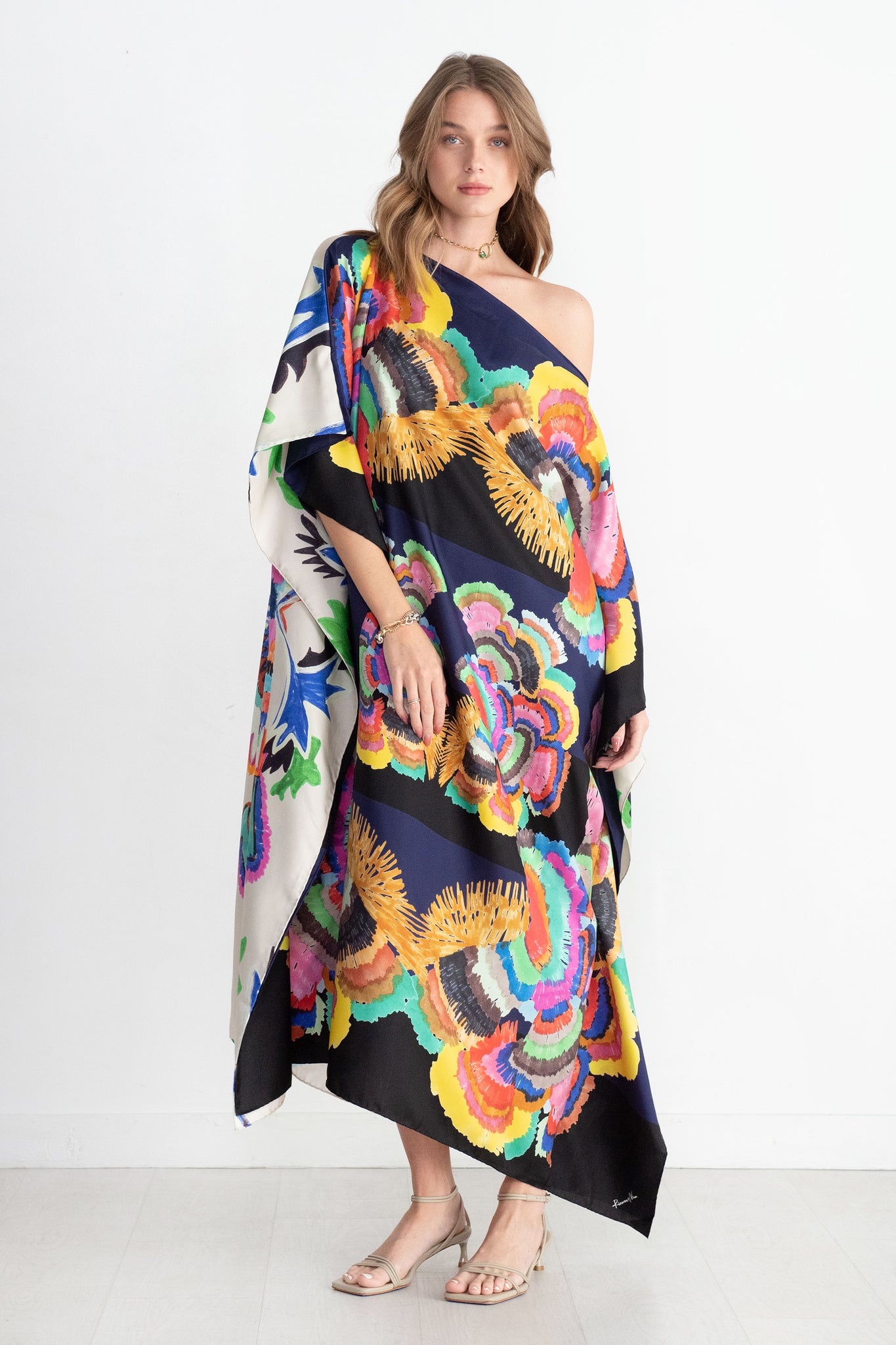 Paradeisos Kaftan Achinos Zoi Beige