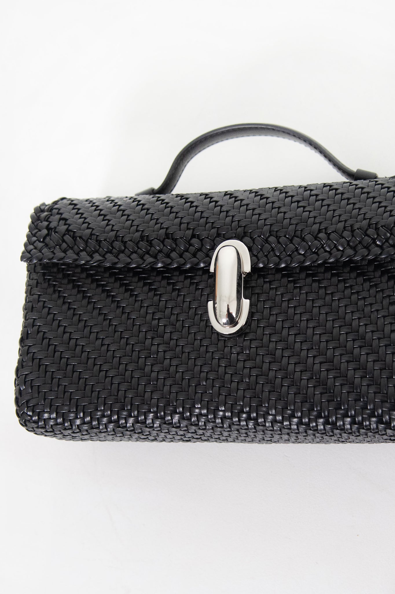 Savette - Symmetry Pochette Woven Leather, Black