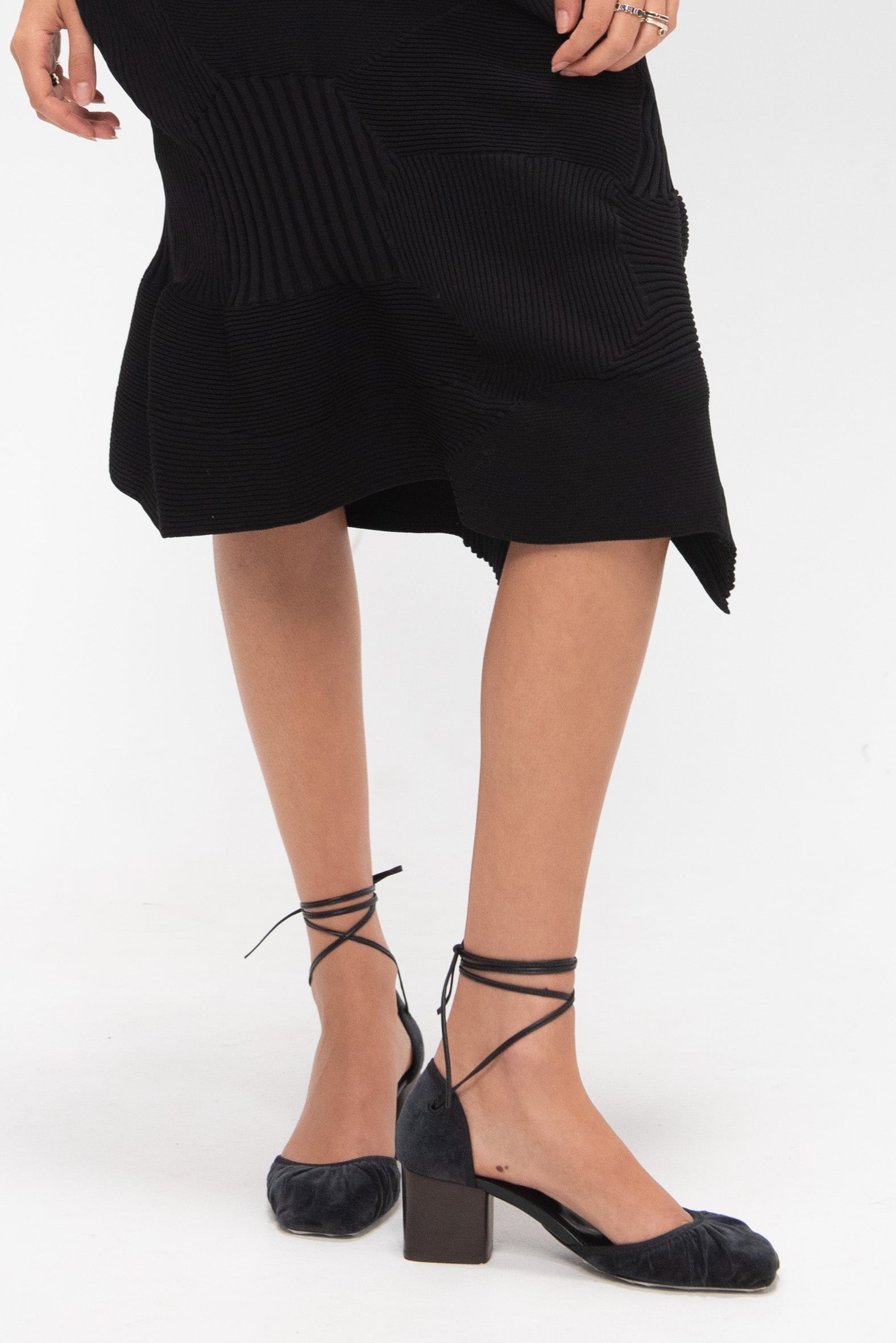 Micro Ballerina, Coal