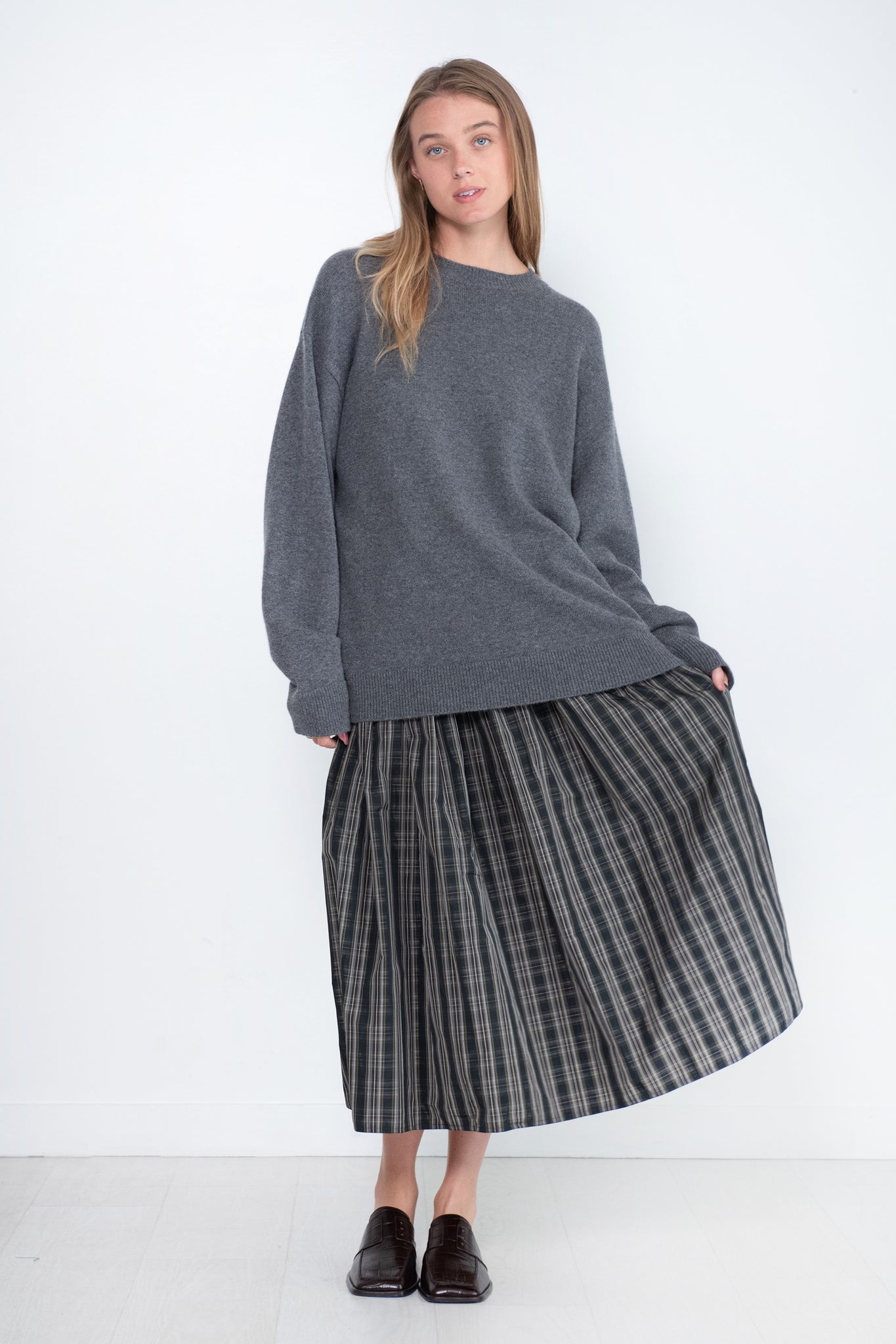 Mizu 2ply Cash Sweater, Charcoal Melange