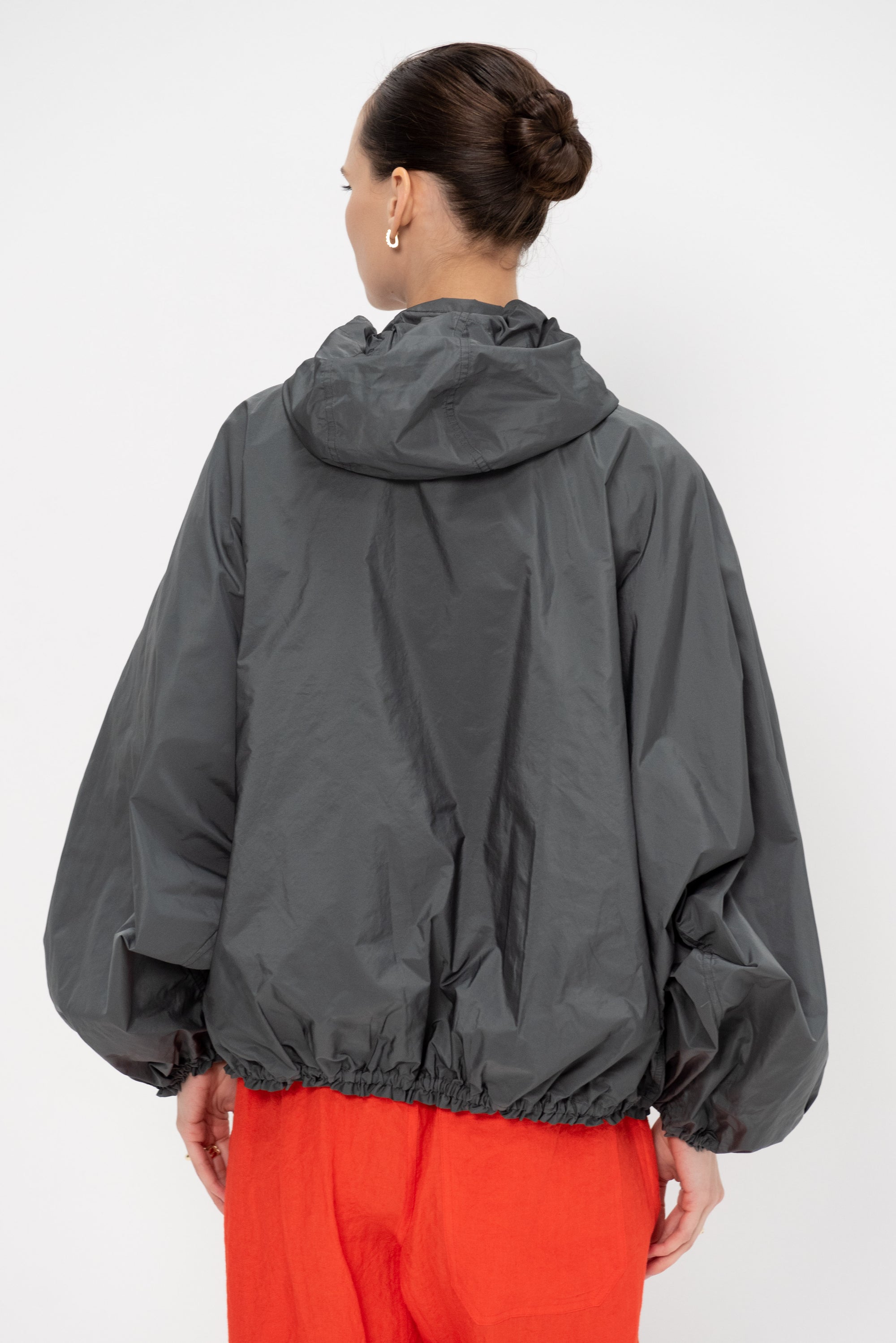 Taffeta Bomber, Iron