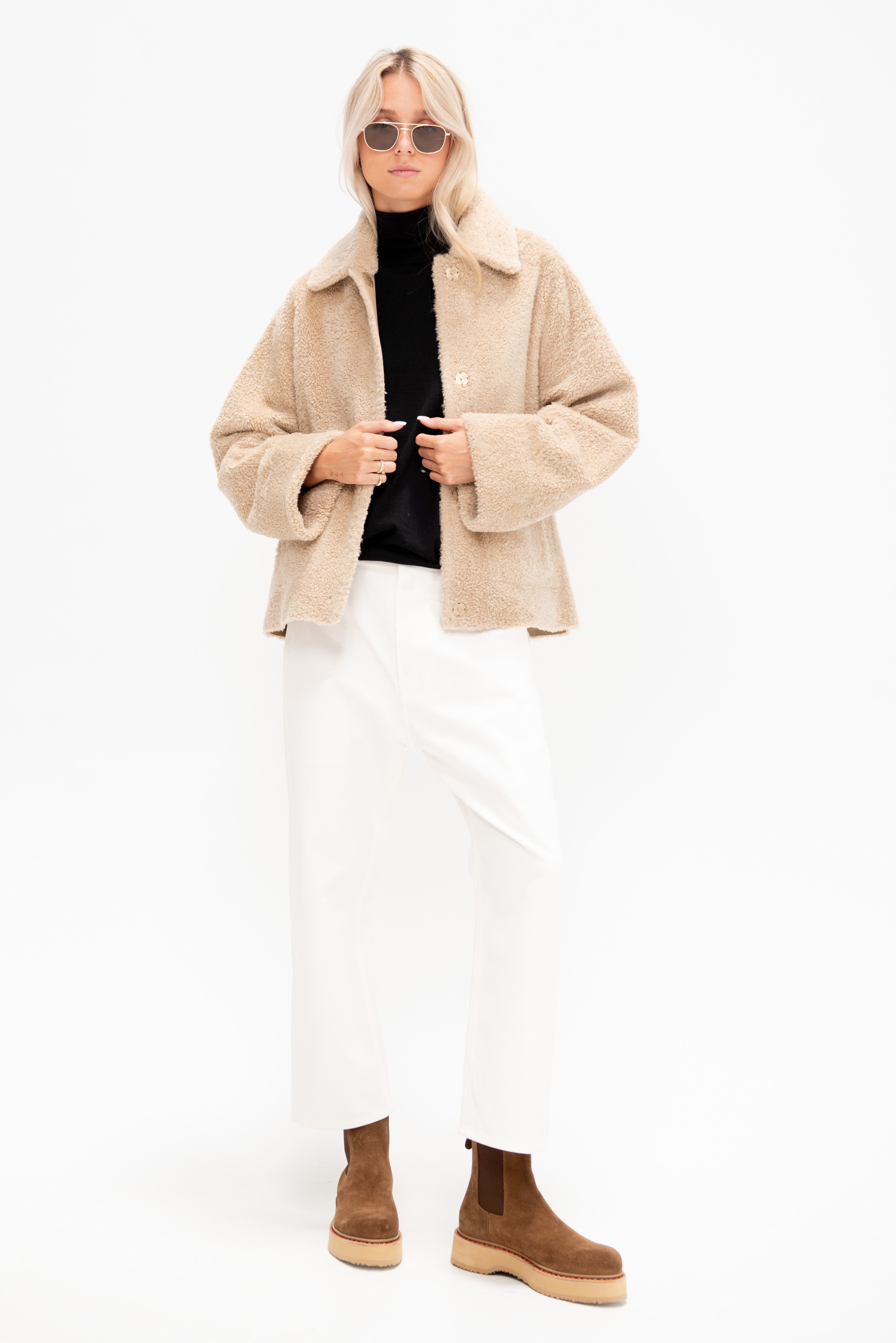 新品　BRIEFING　FINE MERINO HIGH NECK KNIT 新品 BRIEFING FINE MERINO HIGH NECK KNIT MerinoFine™ Luxe