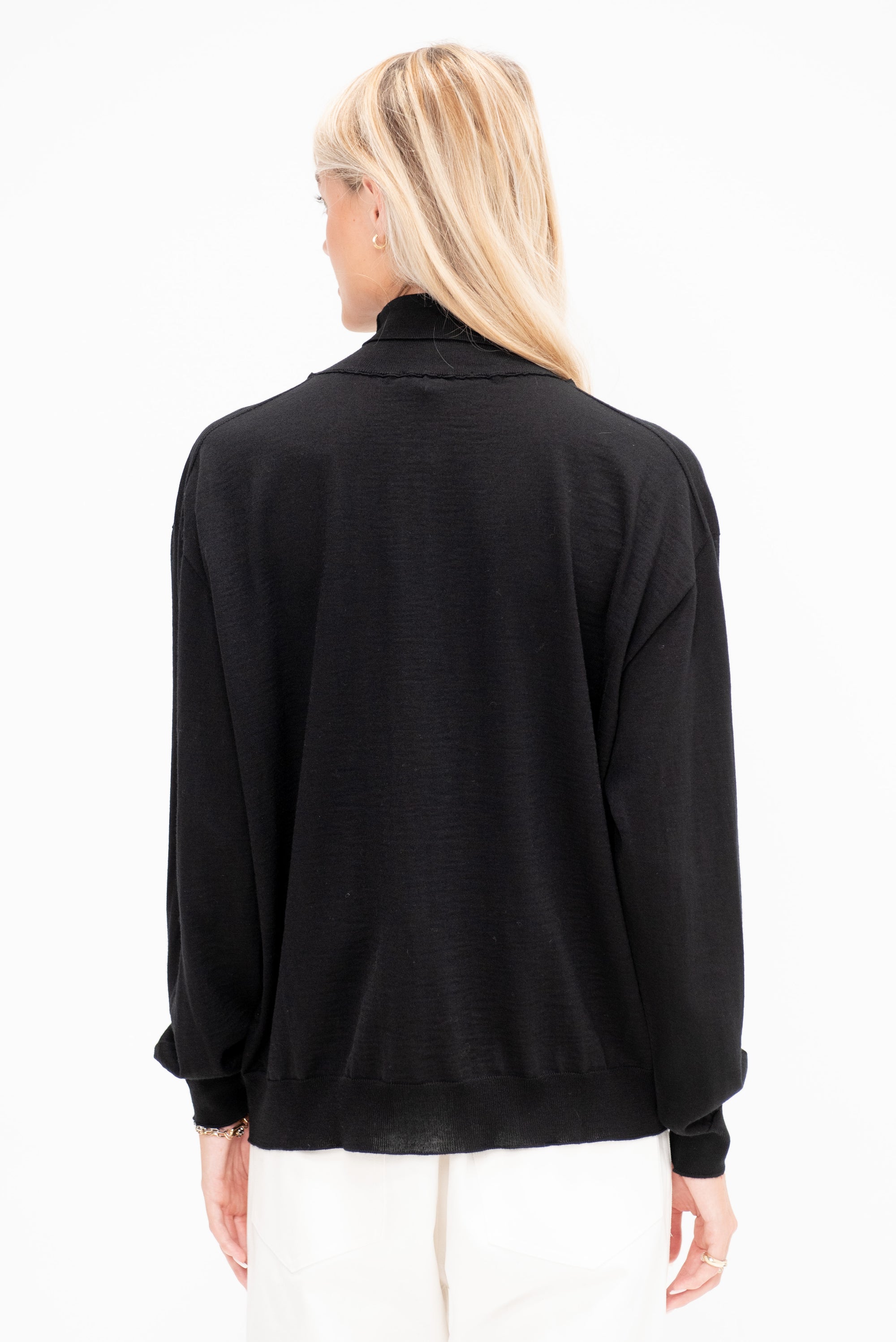 Marrei Ymer - Turtleneck Xtrafine Merino Wool, Black
