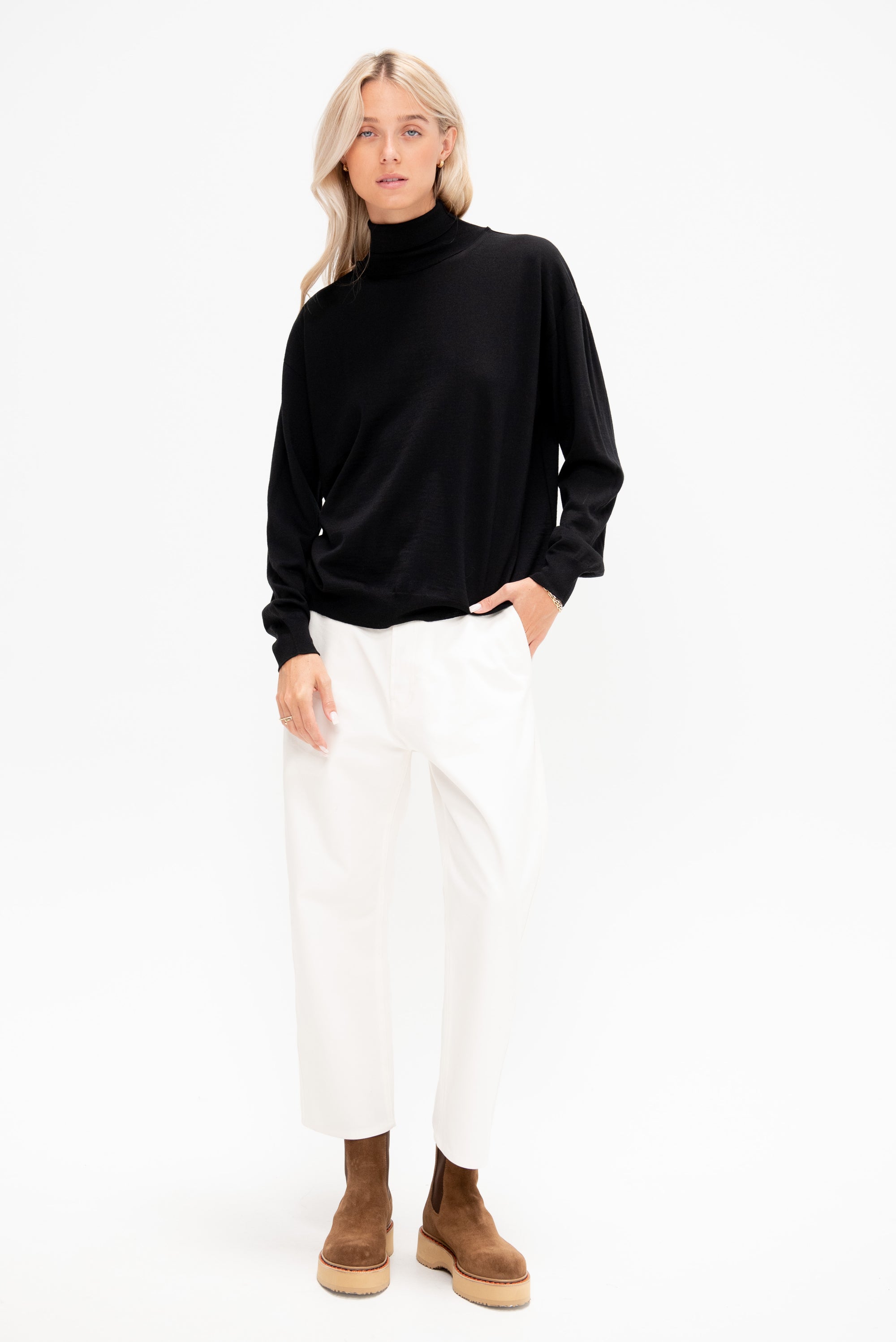 Marrei Ymer - Turtleneck Xtrafine Merino Wool, Black